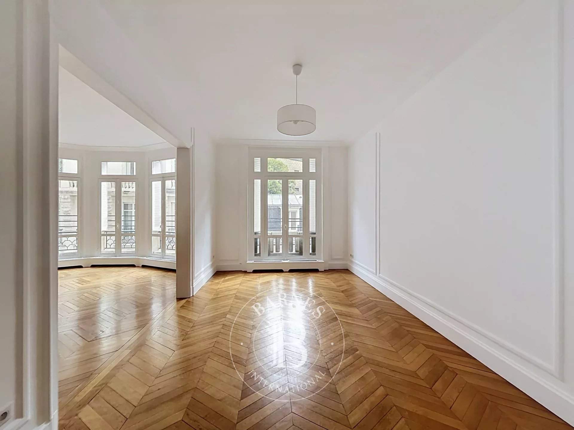 Paris  - Appartement 7 Pi&egrave;ces 4 Chambres - picture 2