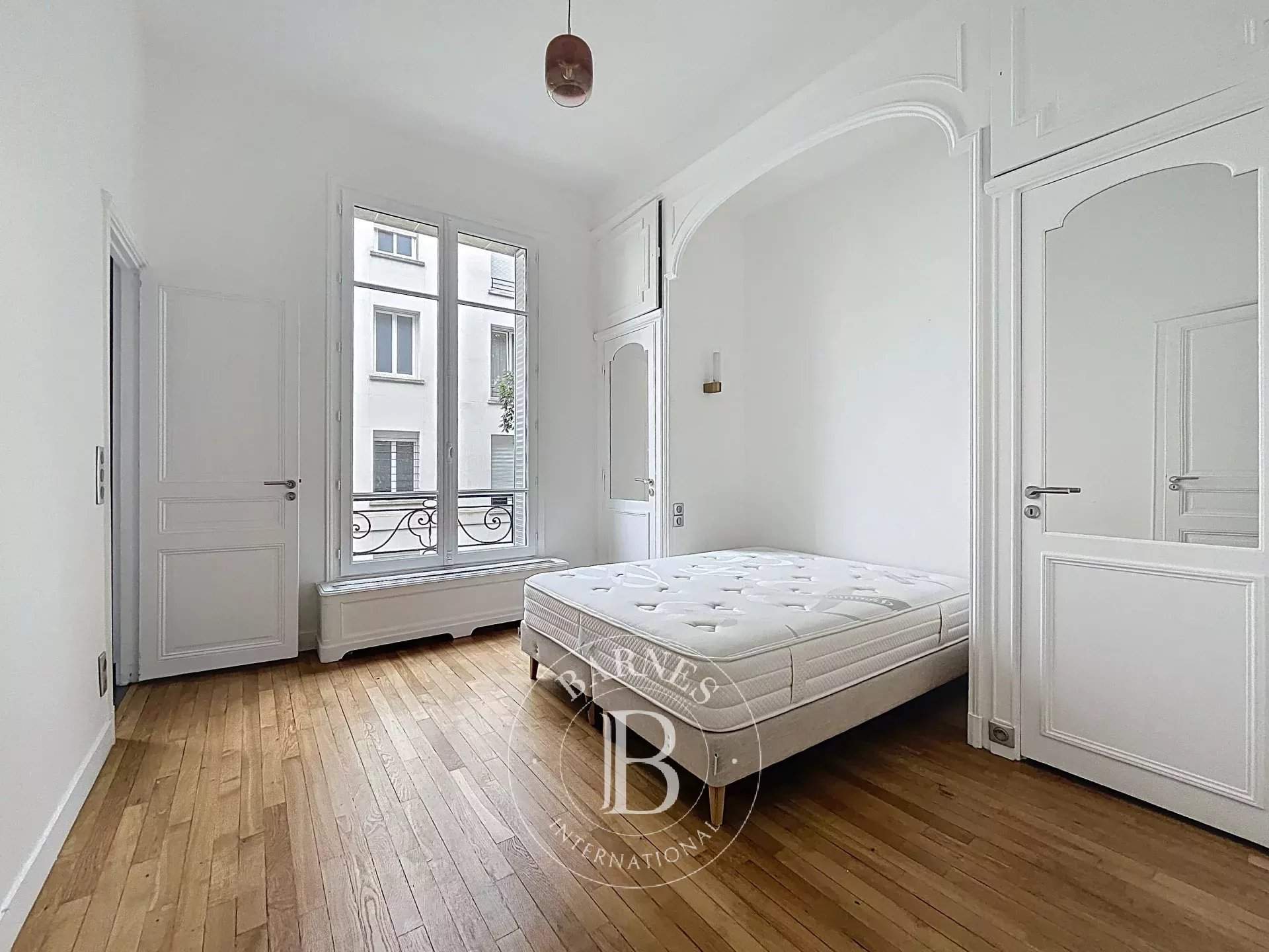 Paris  - Apartment 4 Bedrooms - picture 14