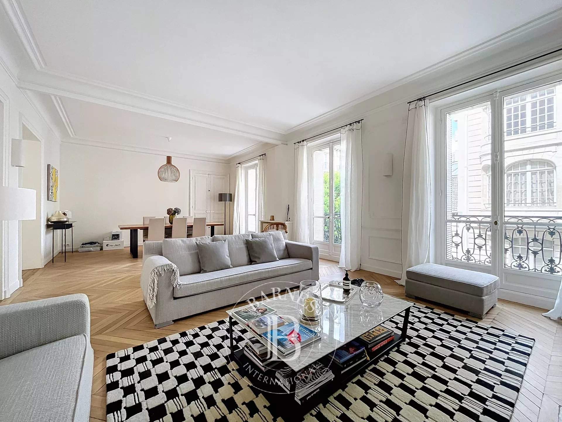 Paris  - Apartment 4 Bedrooms - picture 1