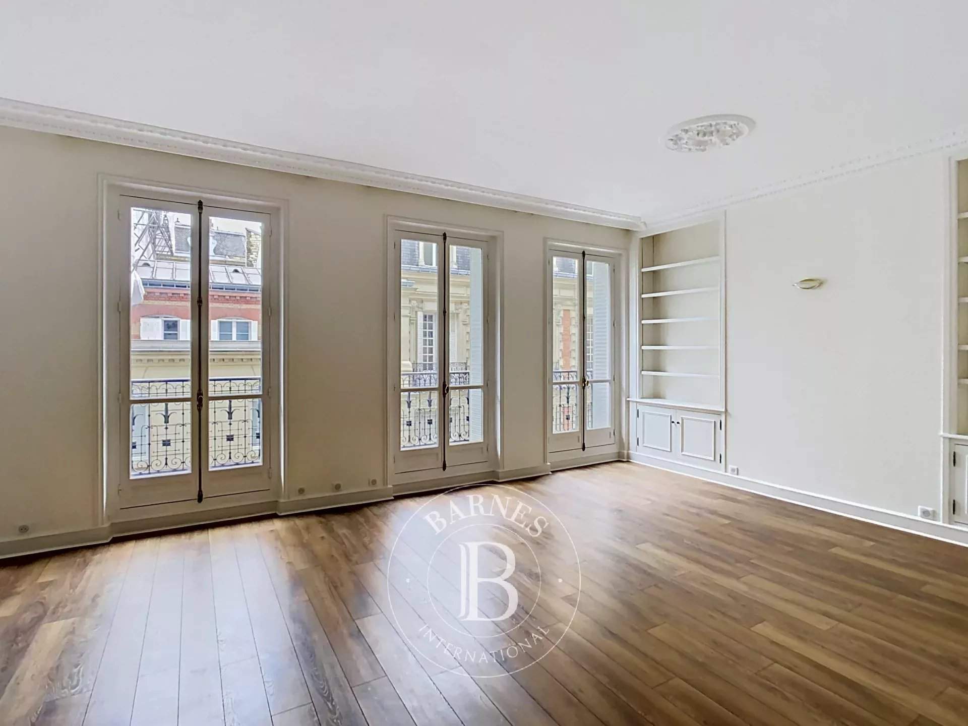 Paris  - Apartment 3 Bedrooms - picture 1