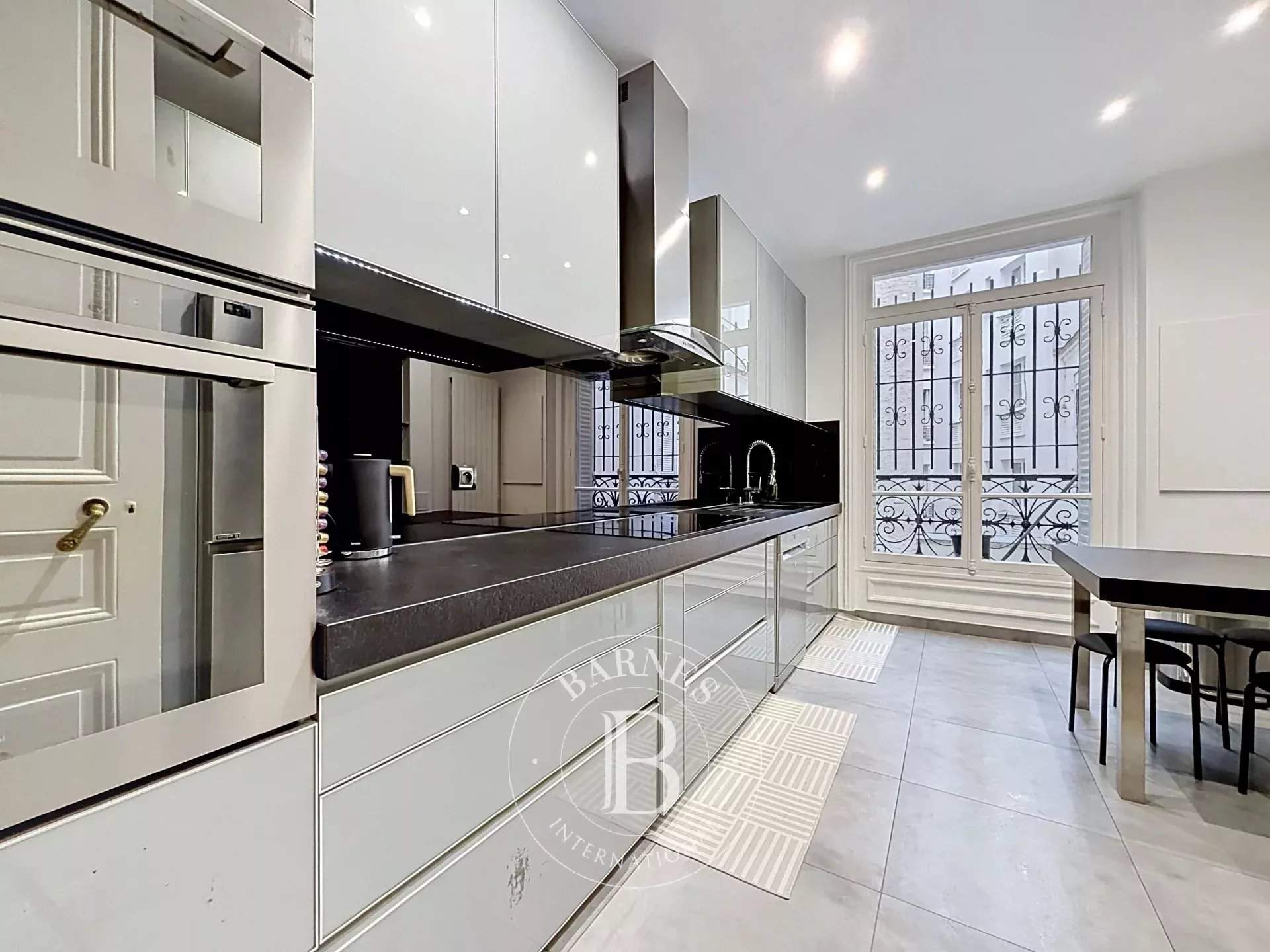 Paris  - Apartment 3 Bedrooms - picture 9