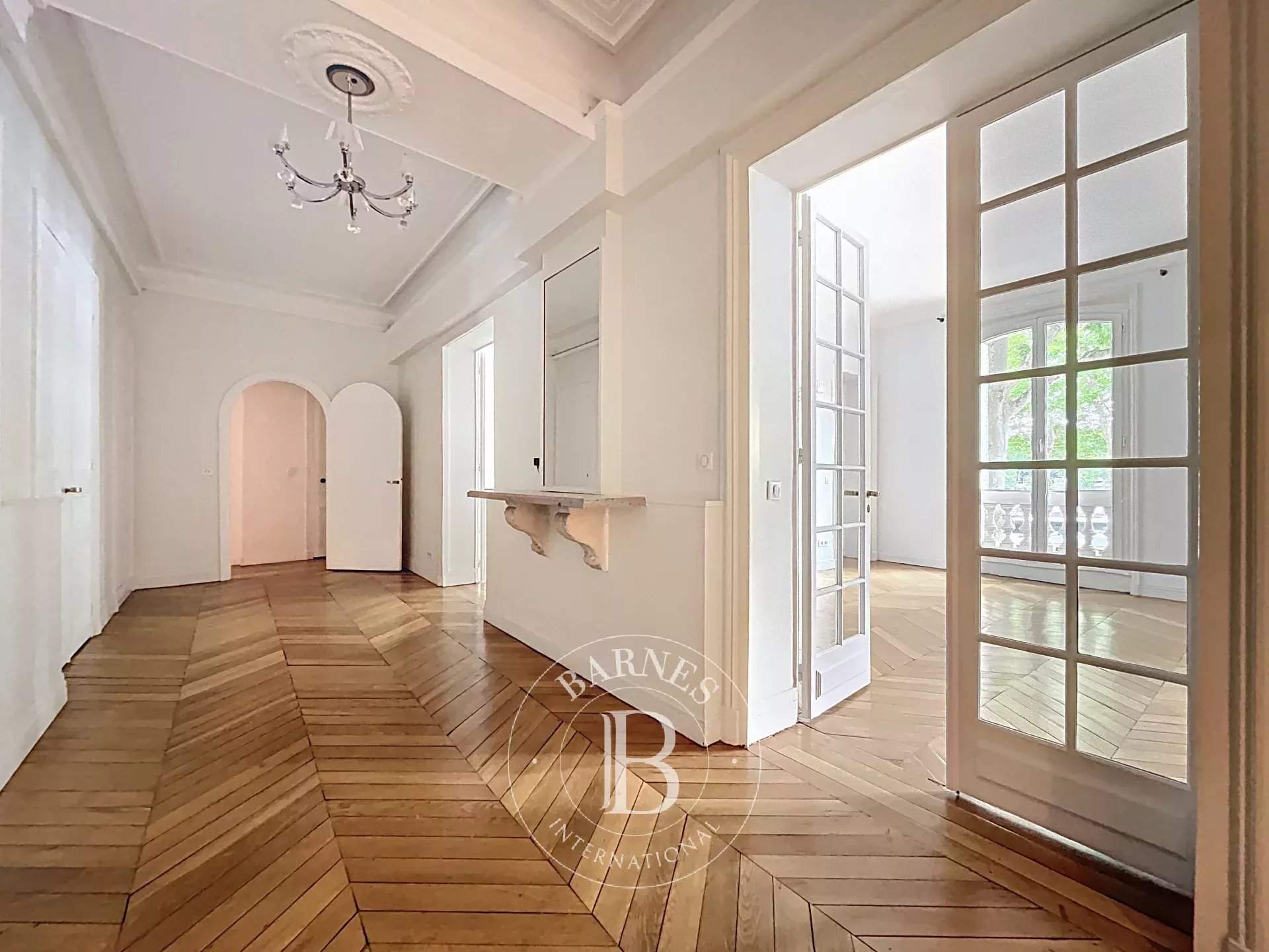 Paris  - Apartment 4 Bedrooms - picture 3