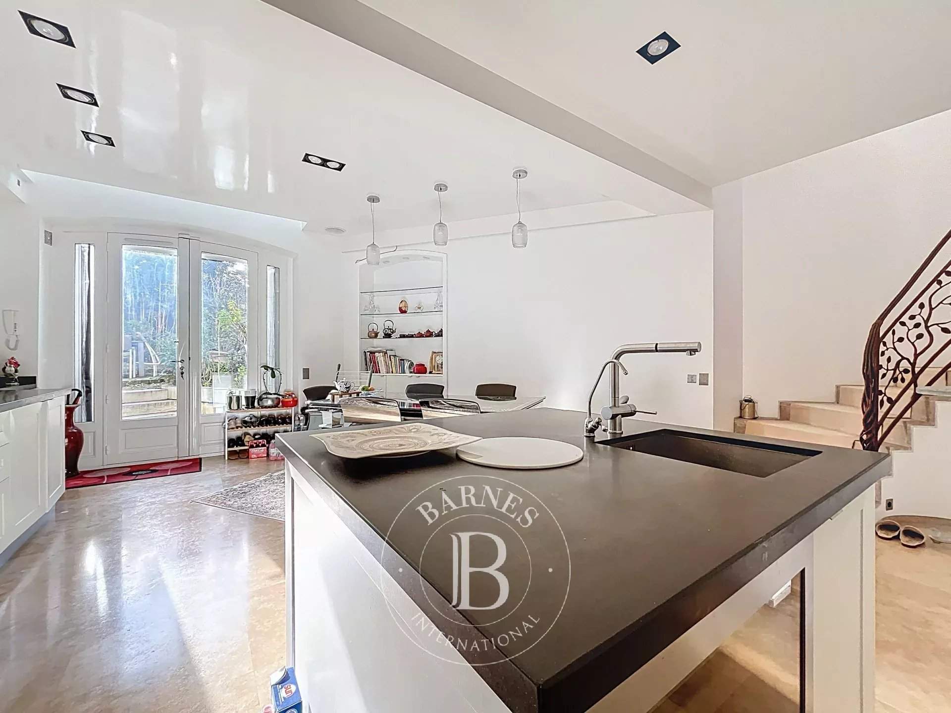 Paris  - Appartement 6 Pi&egrave;ces 3 Chambres - picture 13