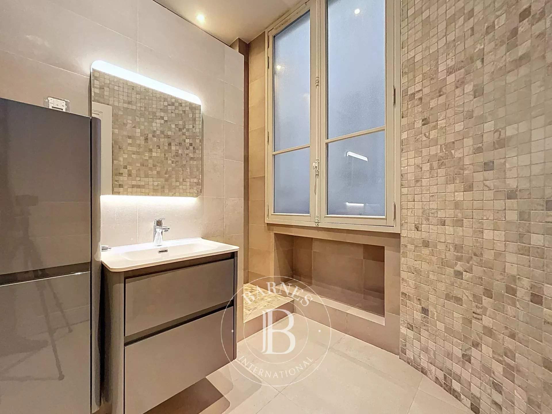 Paris  - Appartement 7 Pi&egrave;ces 4 Chambres - picture 15