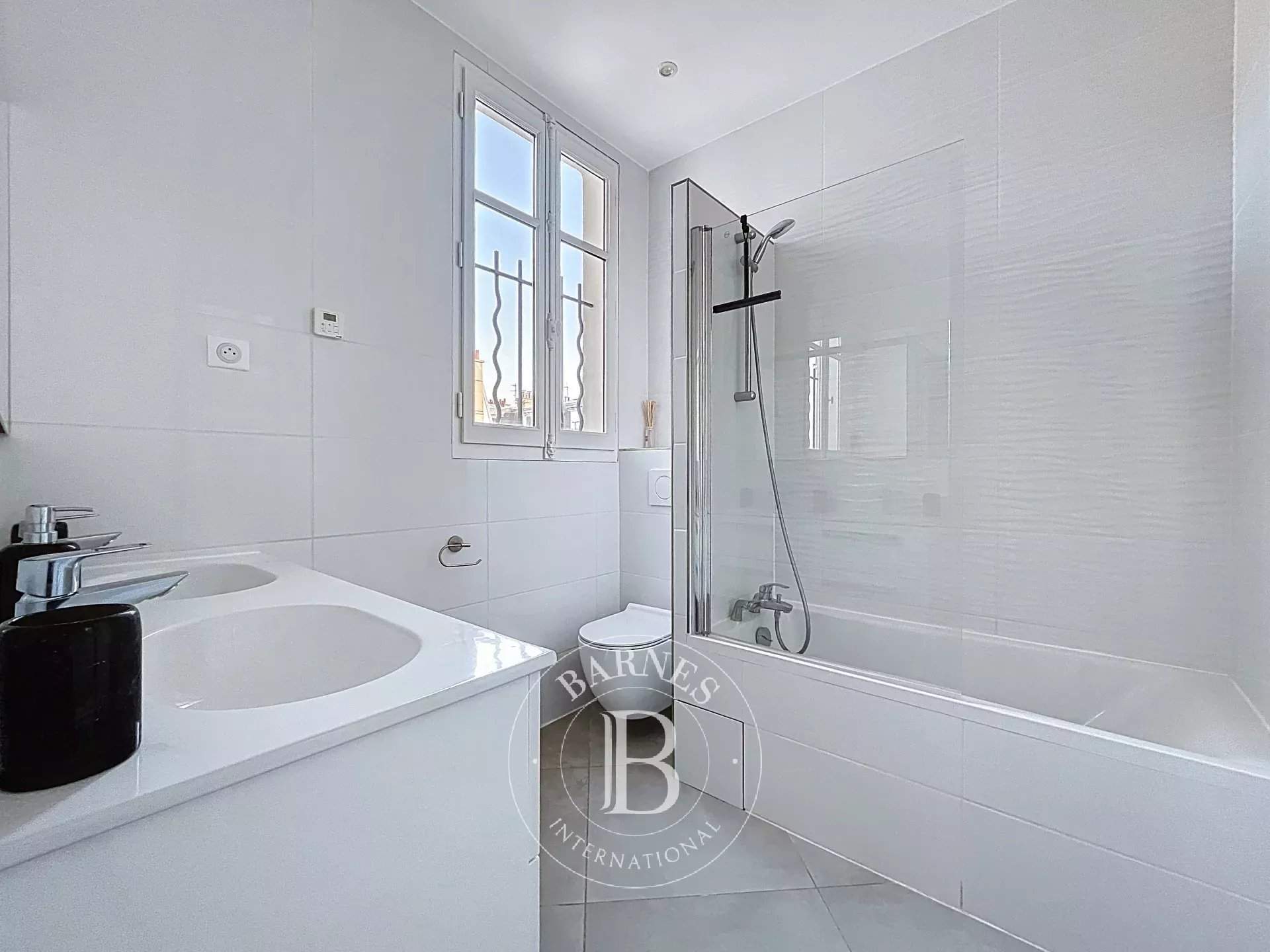 Paris  - Apartment 3 Bedrooms - picture 7