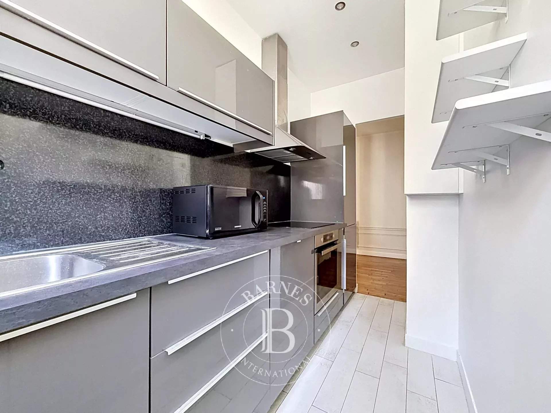 Paris  - Appartement 2 Pi&egrave;ces, 1 Chambre - picture 11