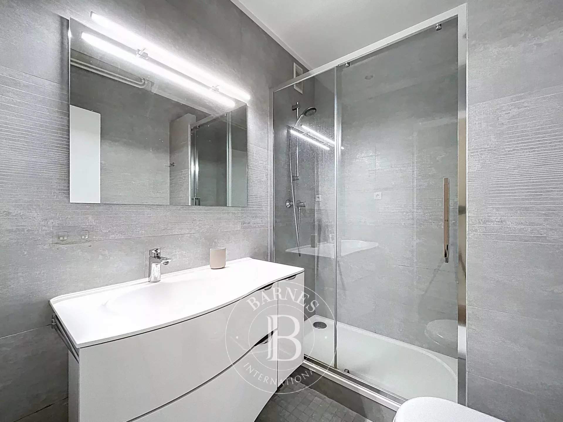 Paris  - Appartement 3 Pi&egrave;ces 2 Chambres - picture 8