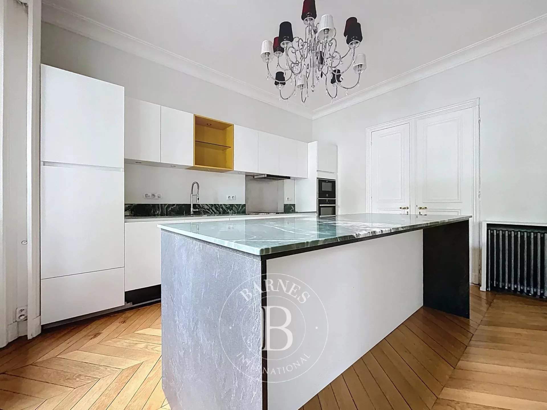 Paris  - Apartment 4 Bedrooms - picture 4