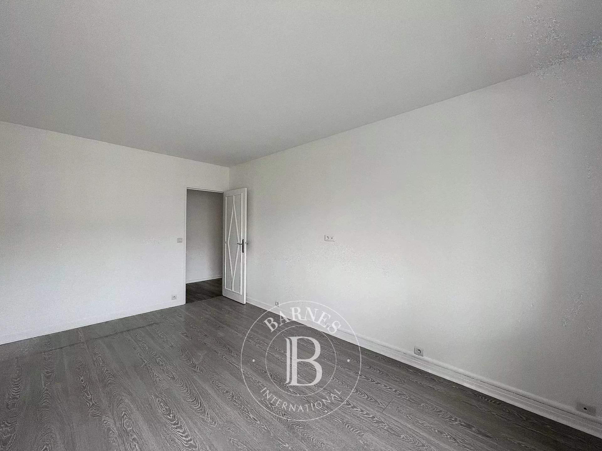 Paris  - Apartment 2 Bedrooms - picture 18