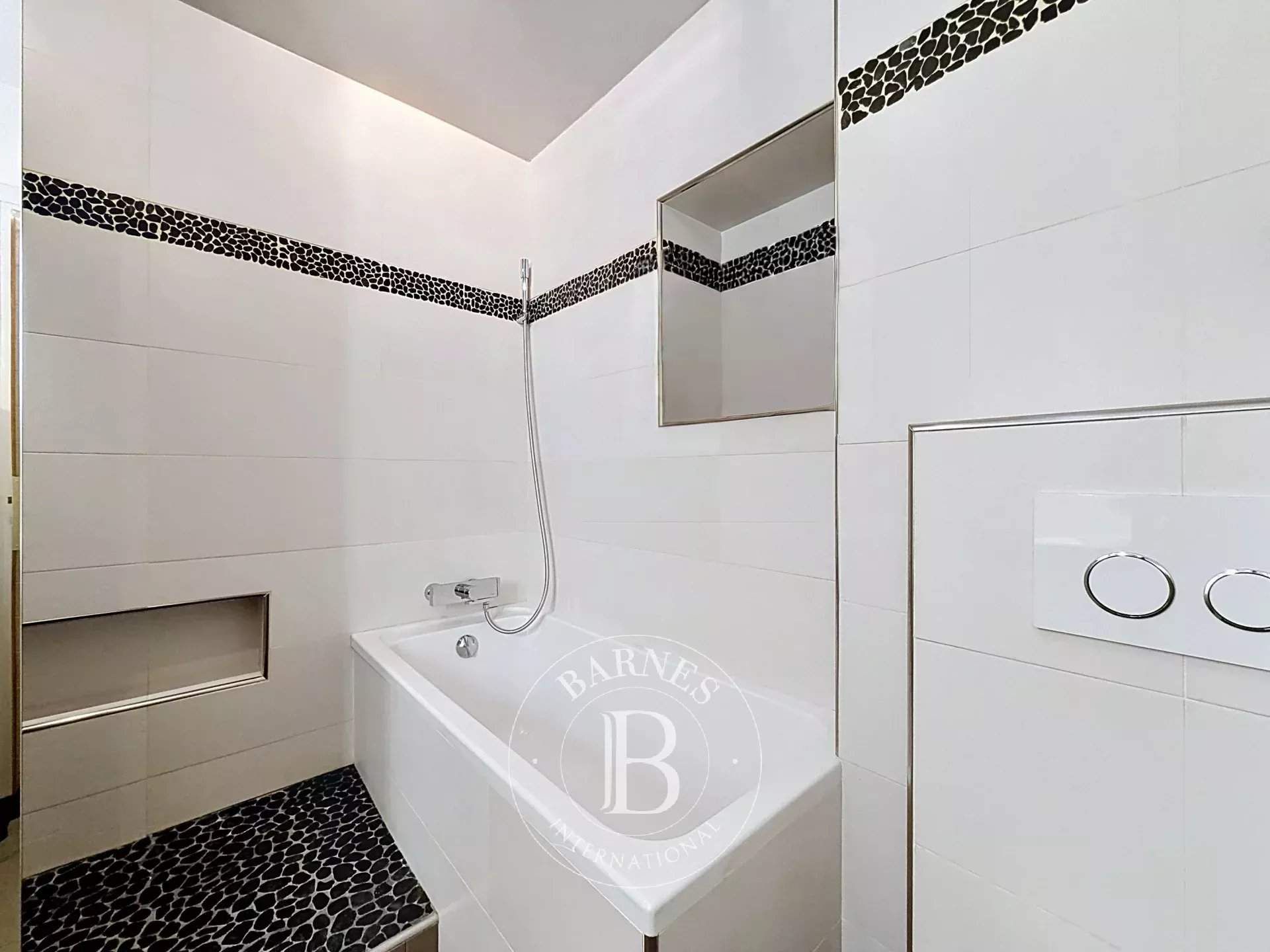 Paris  - Apartment 2 Bedrooms - picture 9