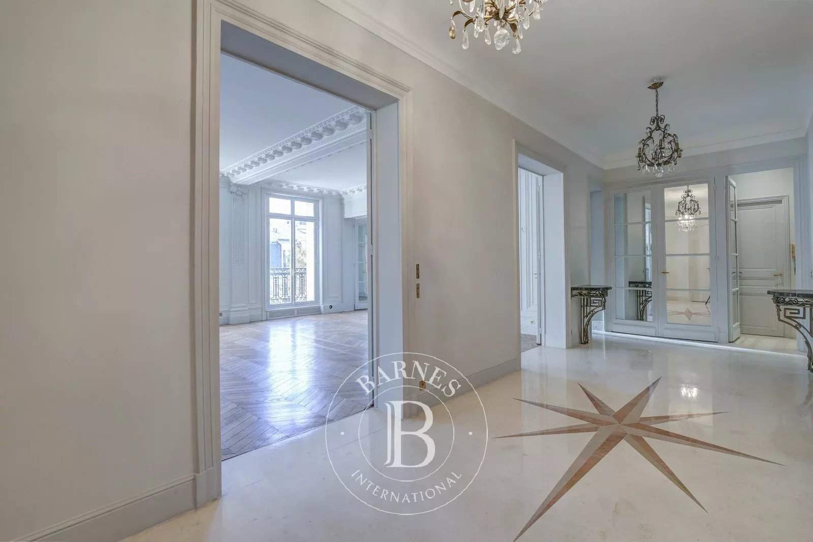 Paris  - Appartement 7 Pièces 4 Chambres - picture 2