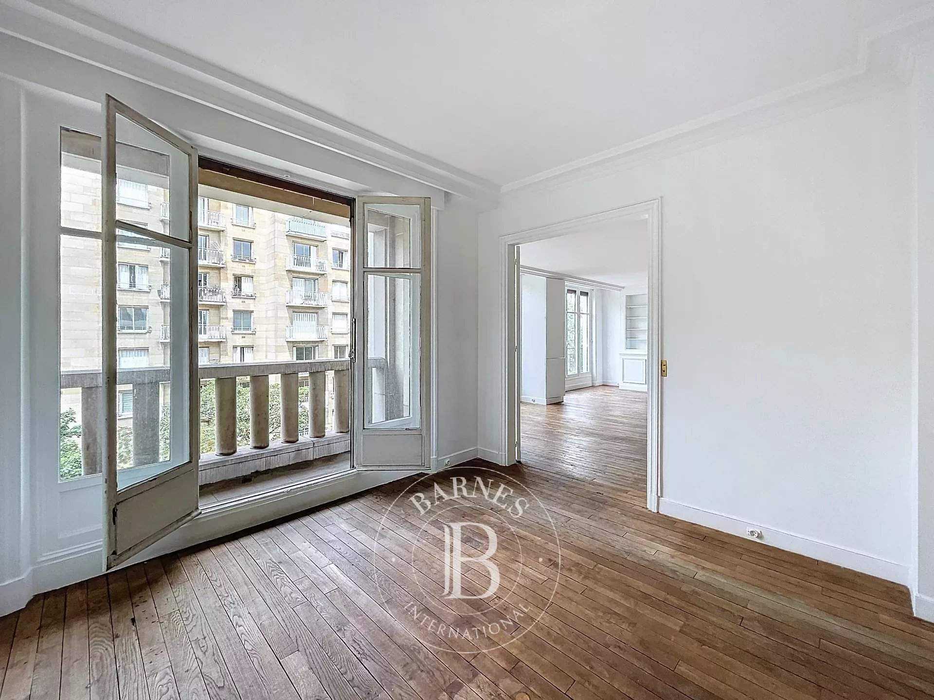 Paris  - Appartement 6 Pièces 4 Chambres - picture 8