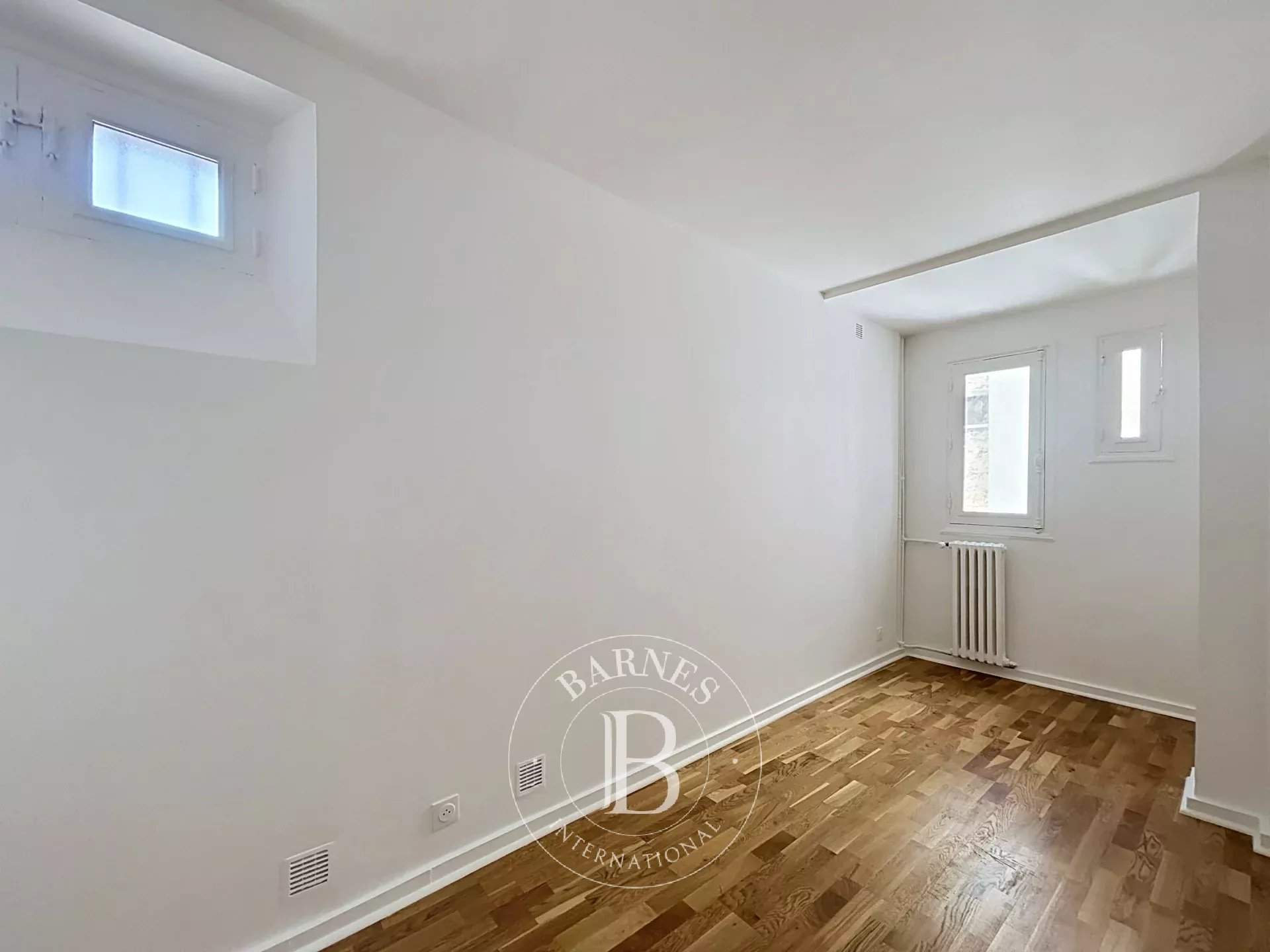 Paris  - Apartment 3 Bedrooms - picture 8