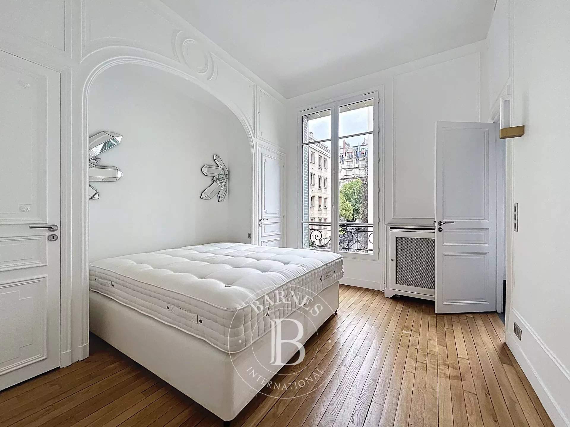 Paris  - Apartment 4 Bedrooms - picture 13