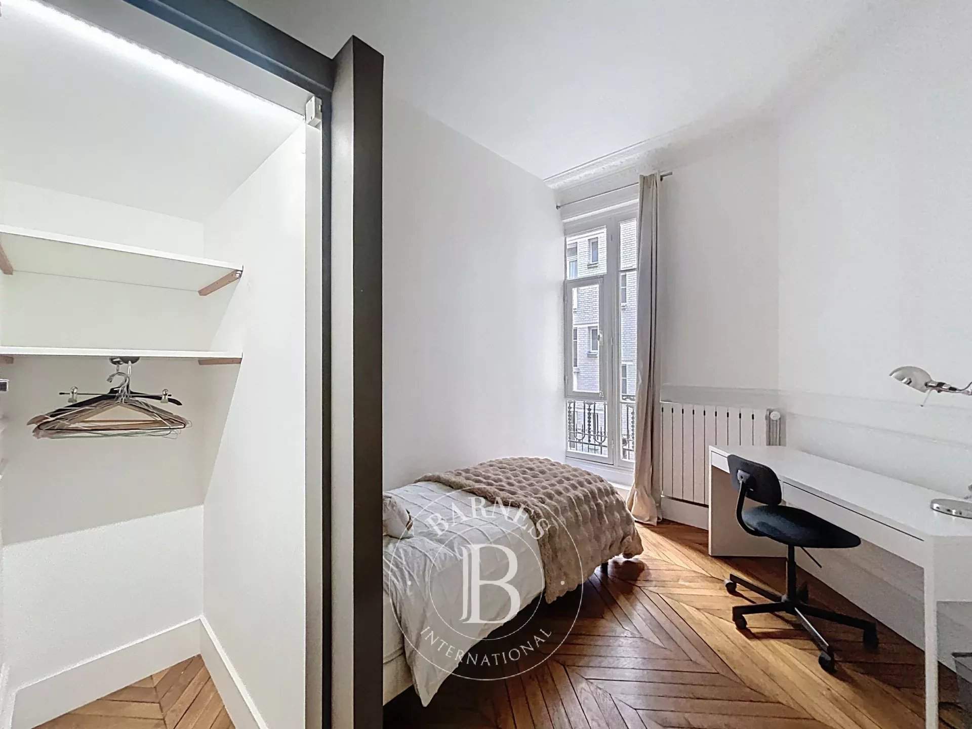 Paris  - Apartment 5 Bedrooms - picture 17