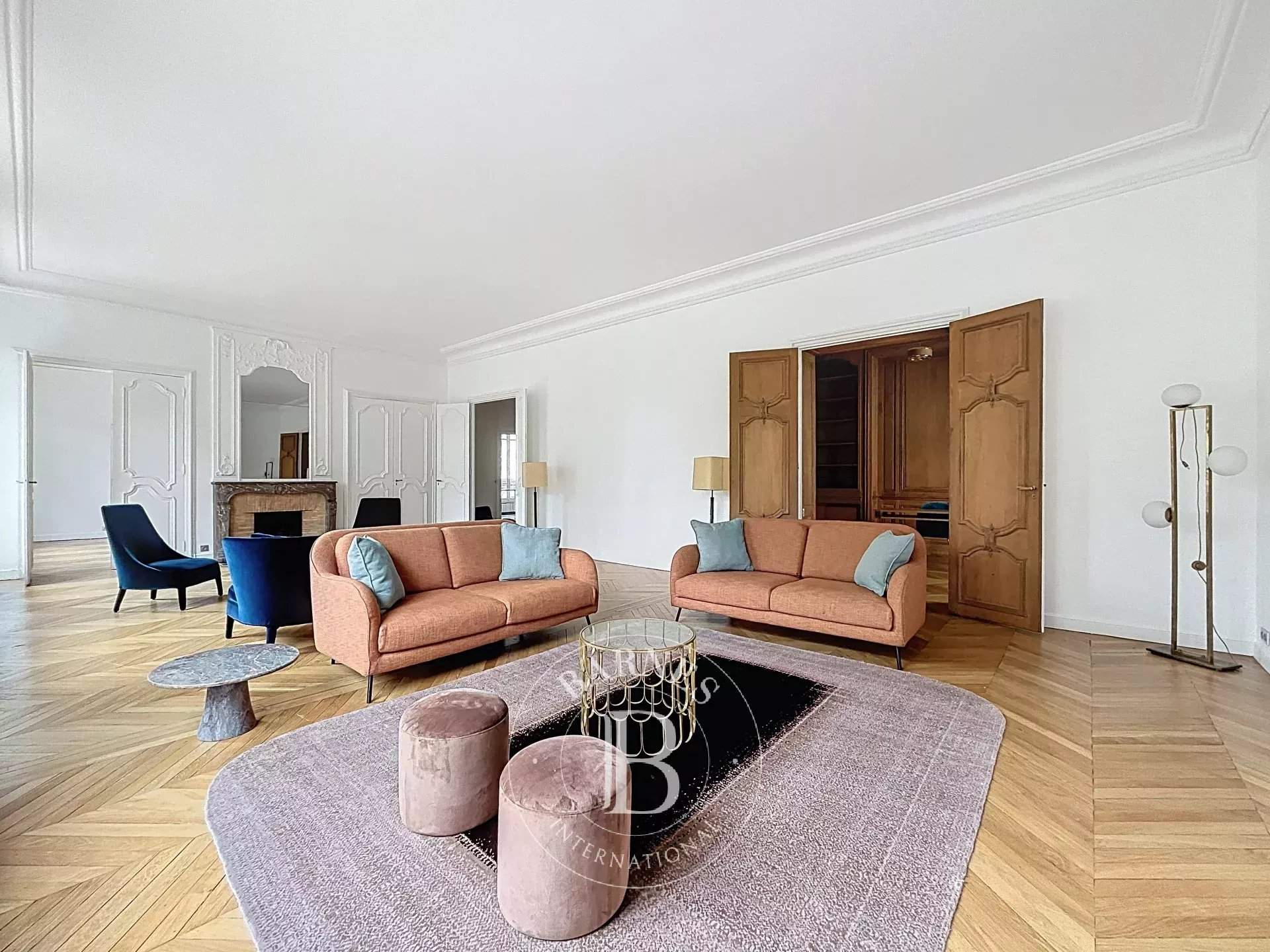 Paris  - Apartment 4 Bedrooms - picture 2
