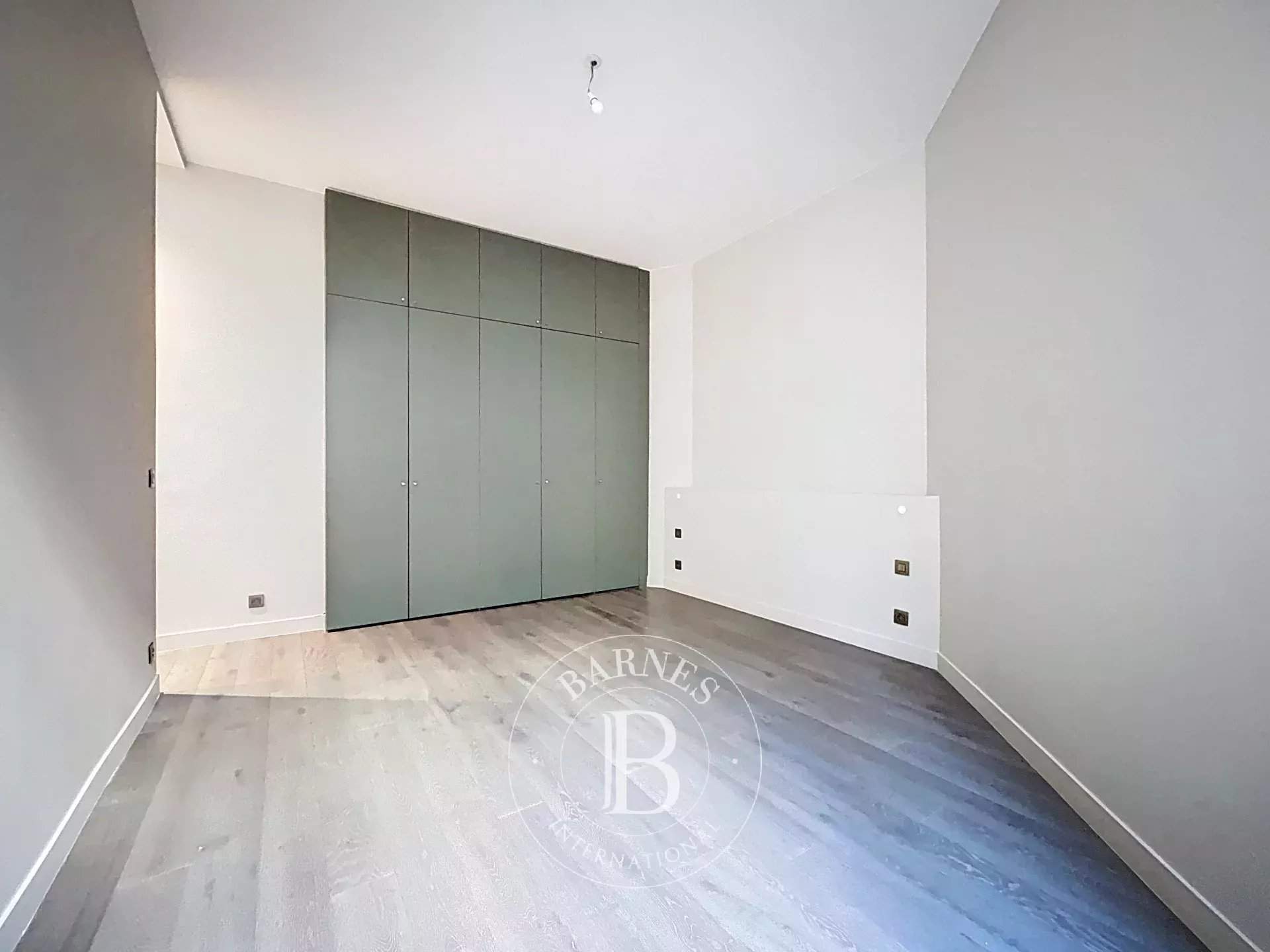 Paris  - Appartement 7 Pi&egrave;ces 4 Chambres - picture 14