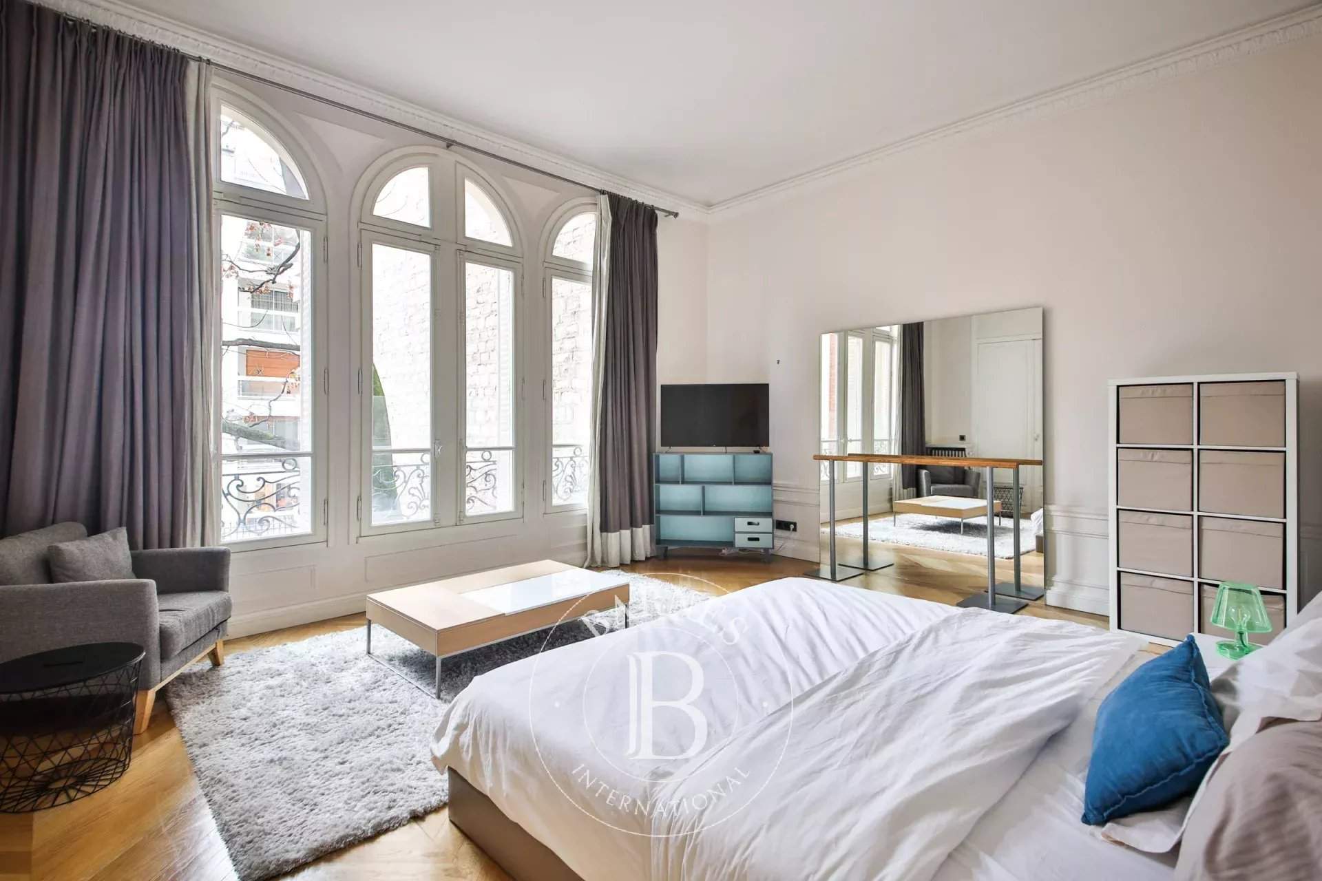 Paris  - Apartment 4 Bedrooms - picture 10
