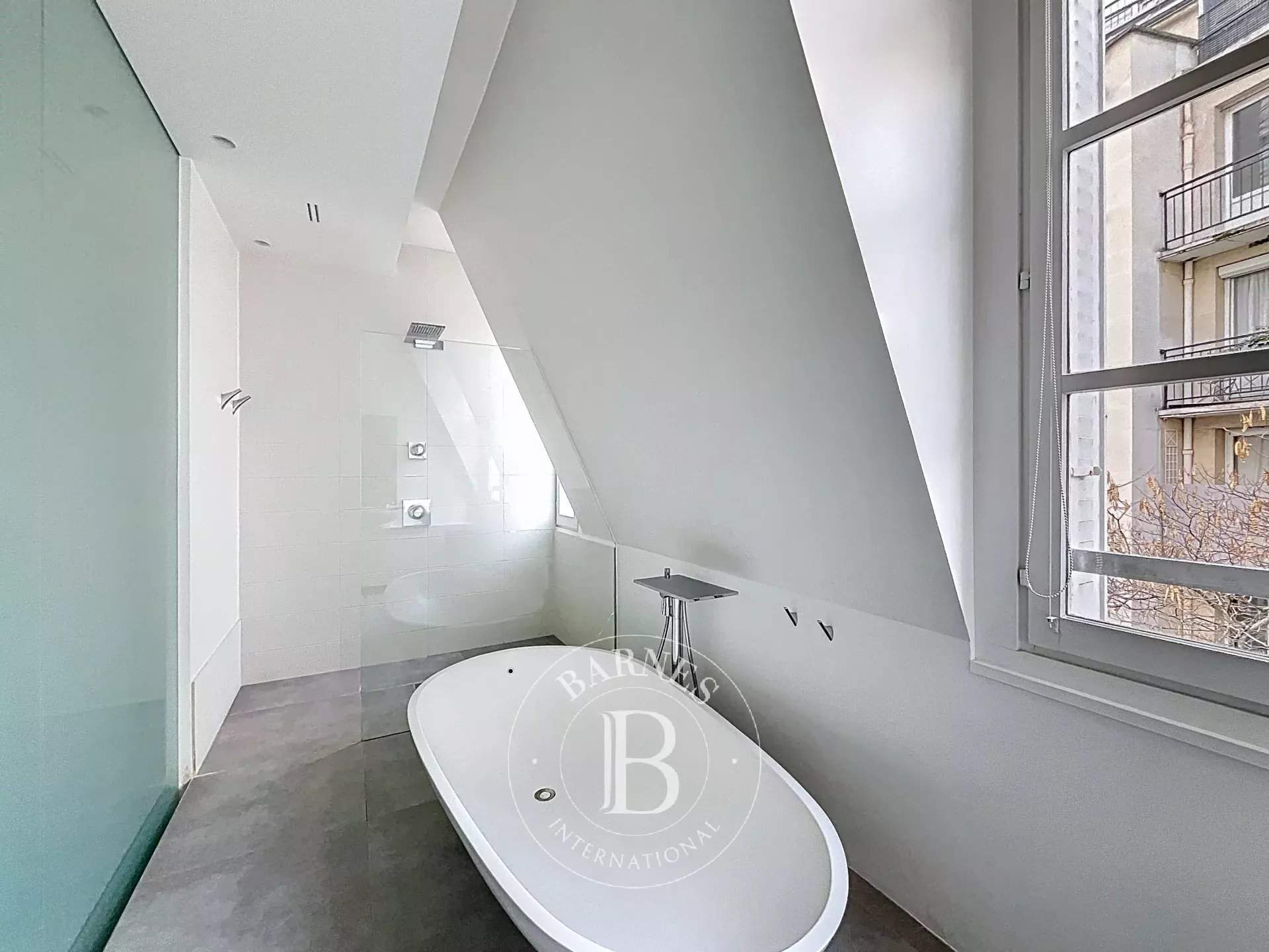 Paris  - Appartement 7 Pi&egrave;ces 3 Chambres - picture 17