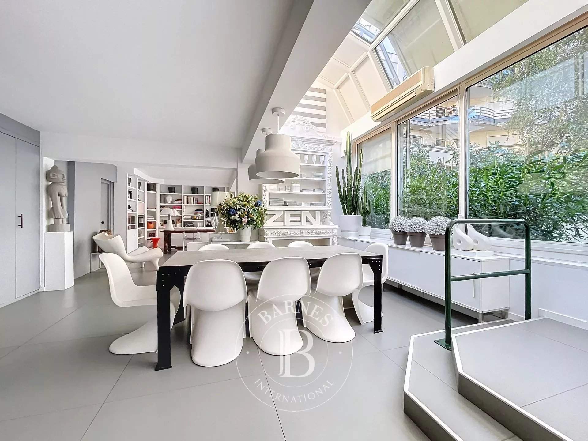 Paris  - Appartement 3 Pi&egrave;ces 2 Chambres - picture 2