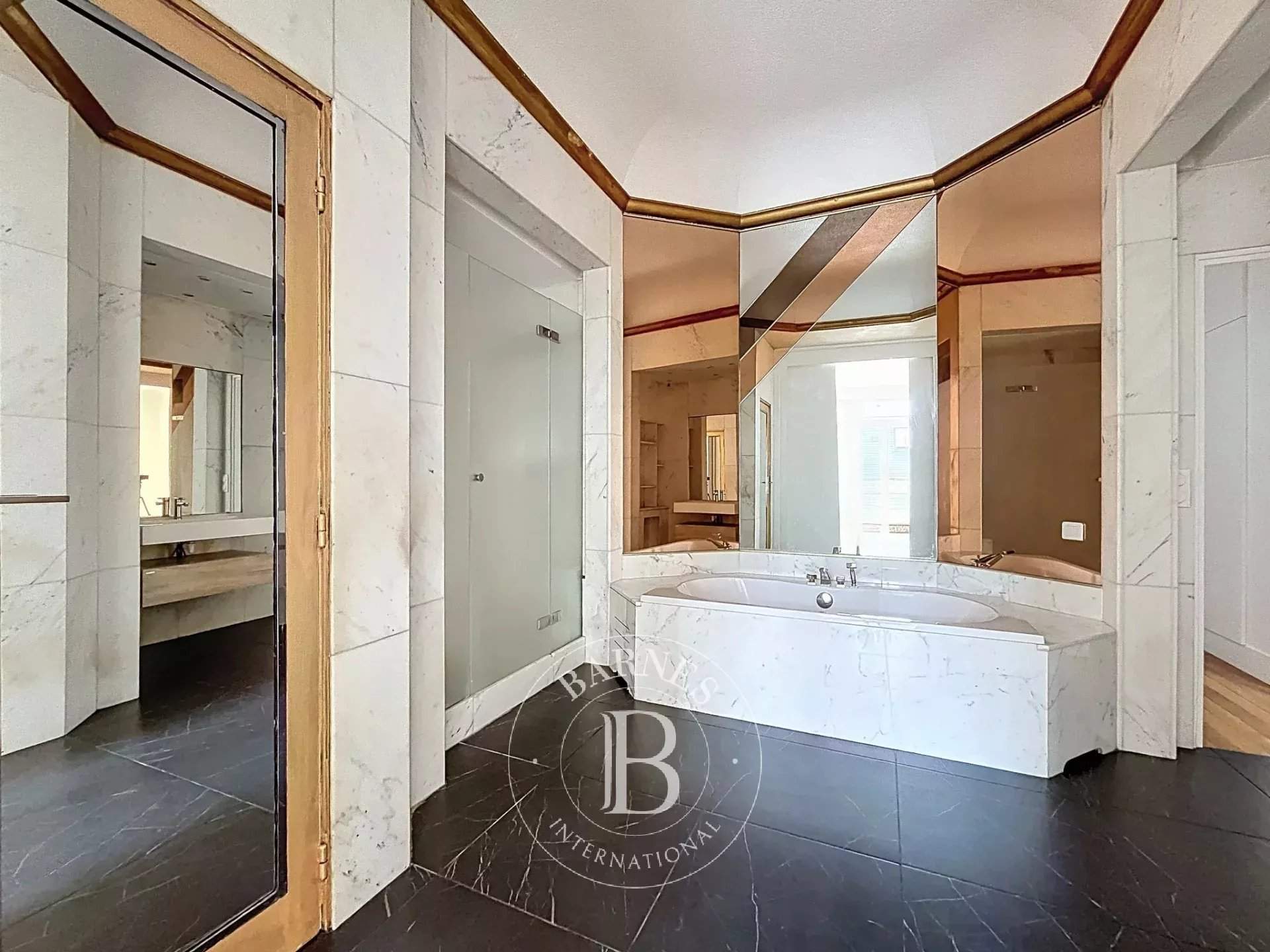 Paris  - Appartement 7 Pièces 4 Chambres - picture 8