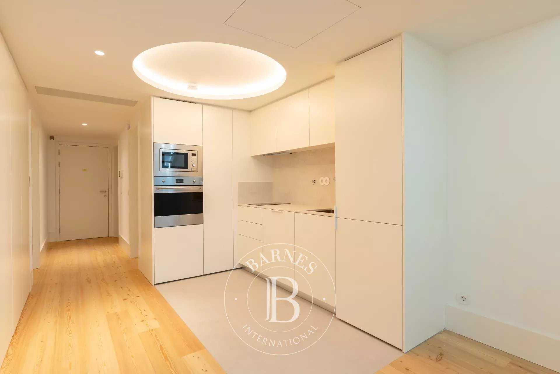 Cedofeita, Ildefonso, Sé, Miragaia, Nicolau, Vitória  - Piso 