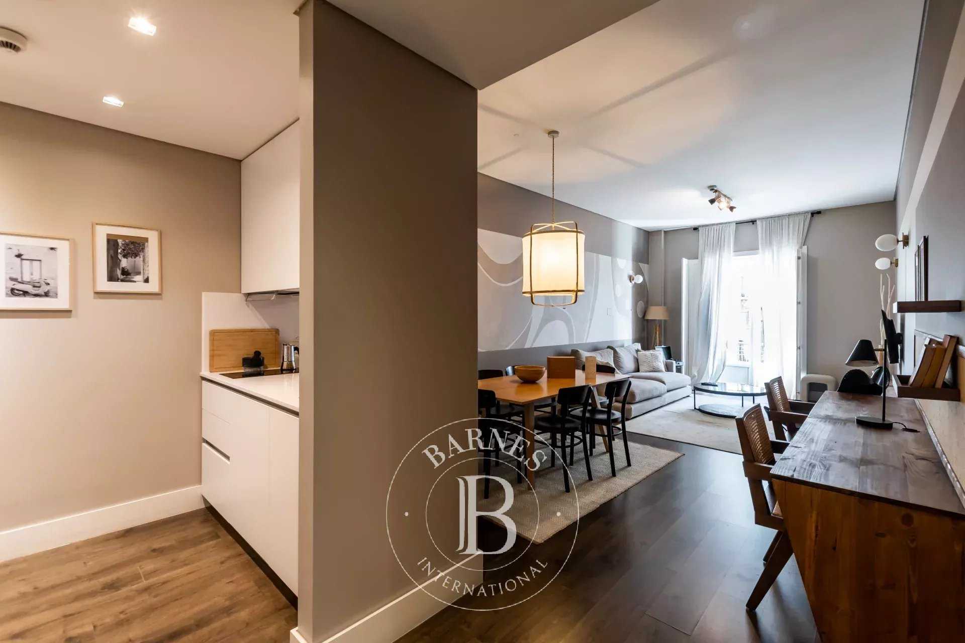   - Piso 3 Cuartos 2 Habitaciones