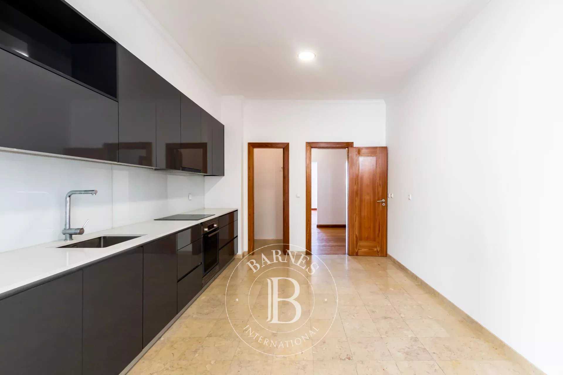 Santa Maria Maior  - Appartement 3 Pièces 2 Chambres