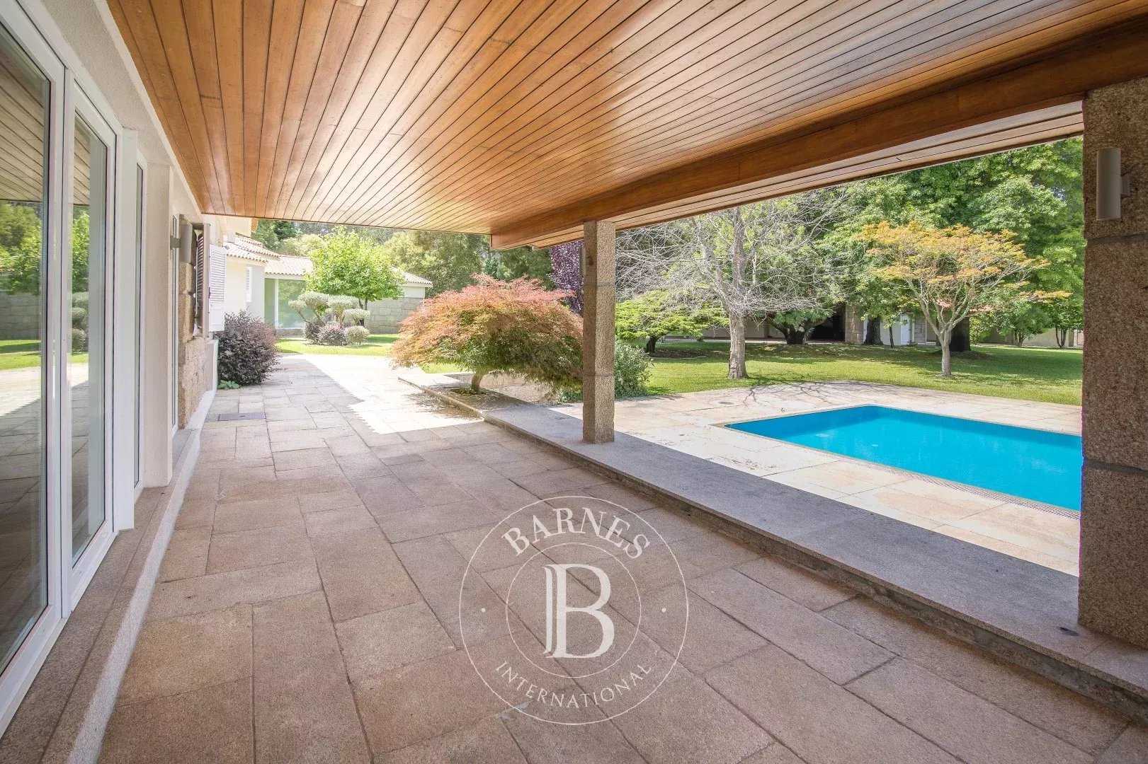 Porto  - Casa 6 Cuartos 5 Habitaciones