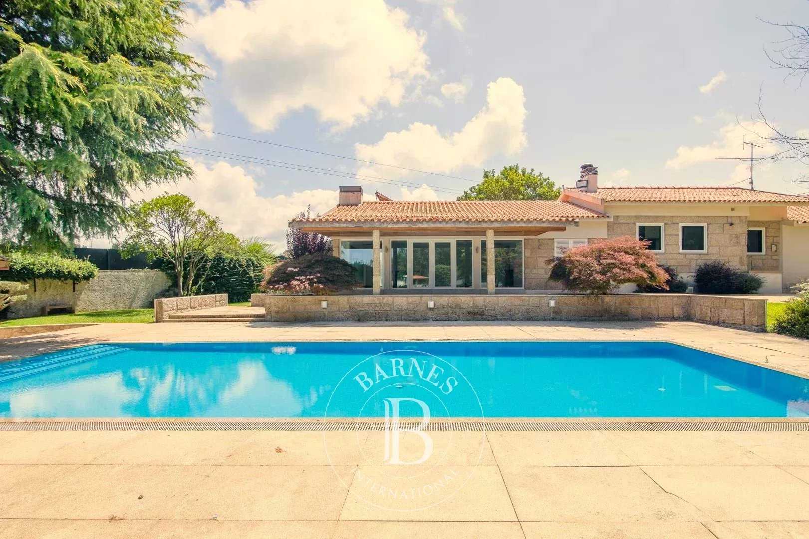 Porto  - Casa 6 Cuartos 5 Habitaciones