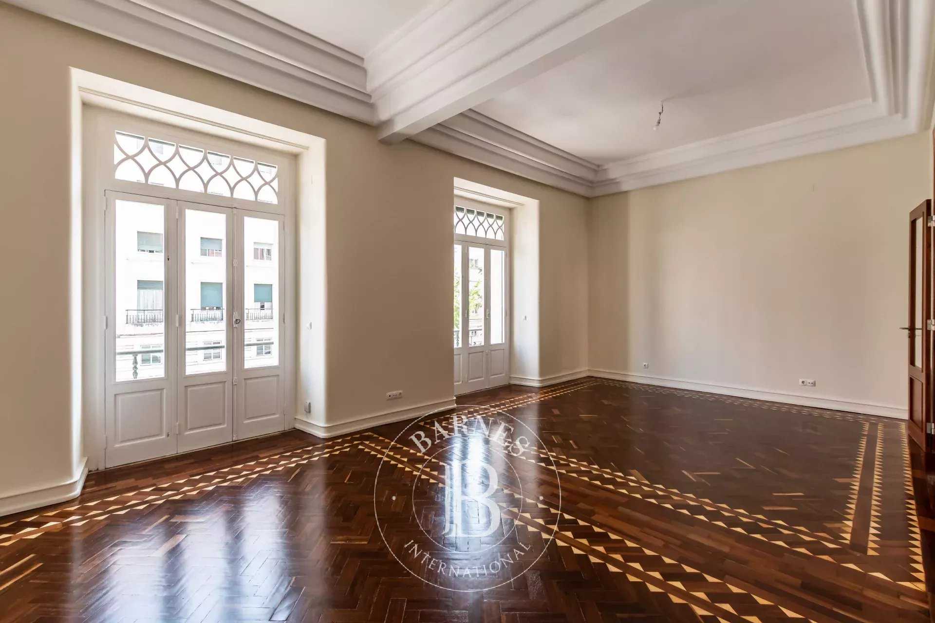 Areeiro  - Apartment 5 Bedrooms