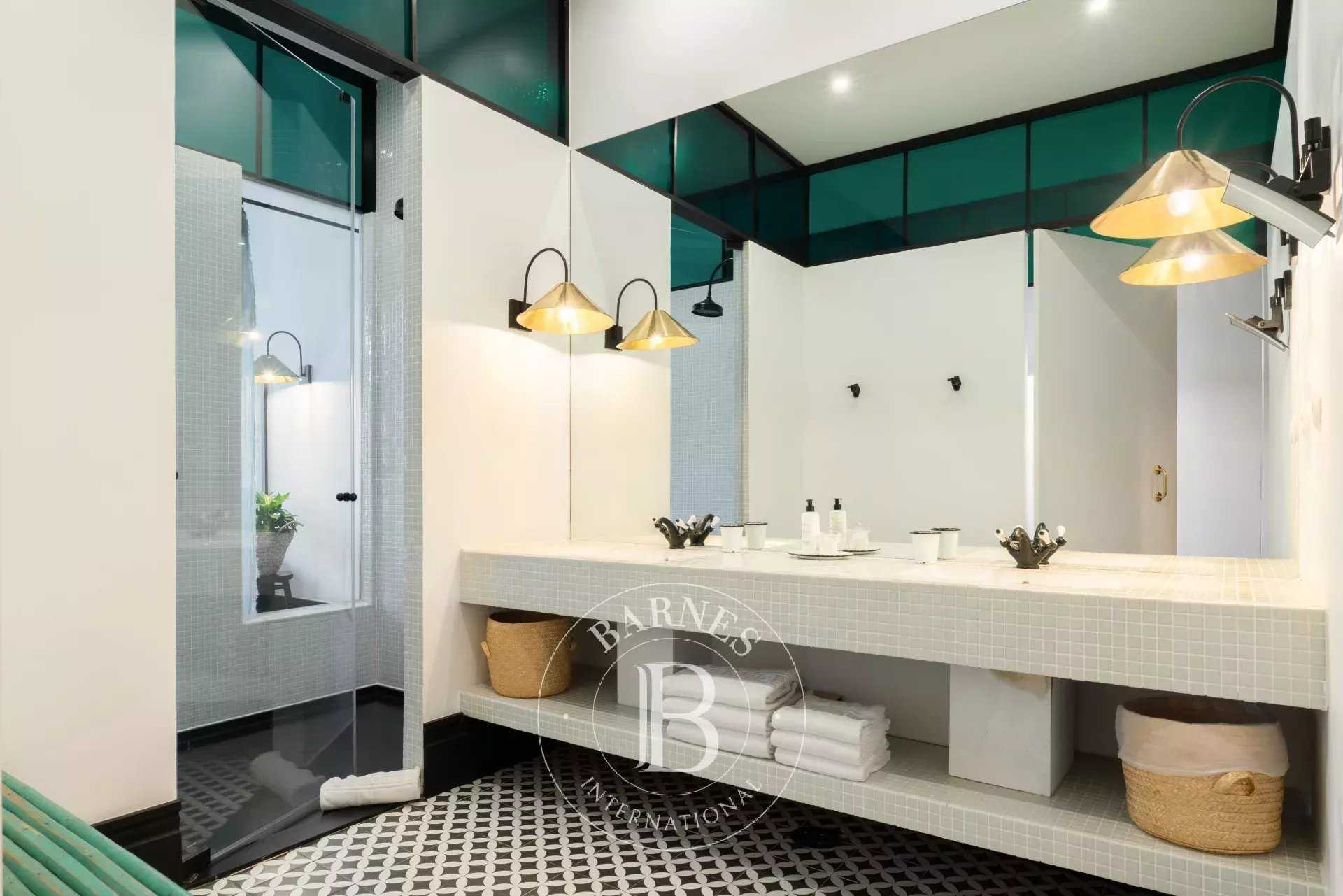 Cedofeita, Ildefonso, Sé, Miragaia, Nicolau, Vitória  - Hôtel 12 Pi&egrave;ces 10 Chambres