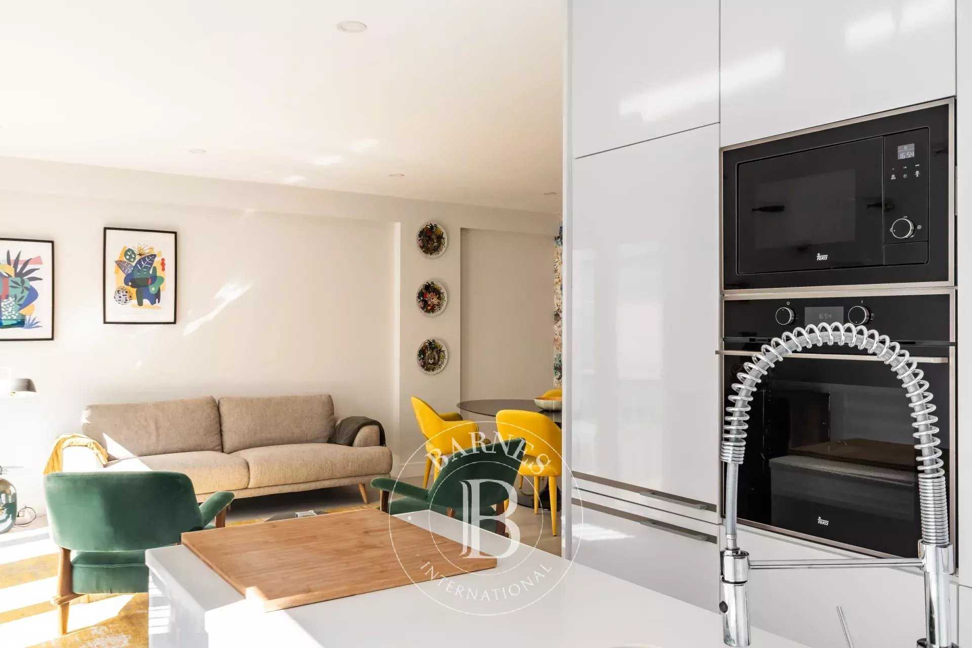   - Piso 3 Cuartos 2 Habitaciones