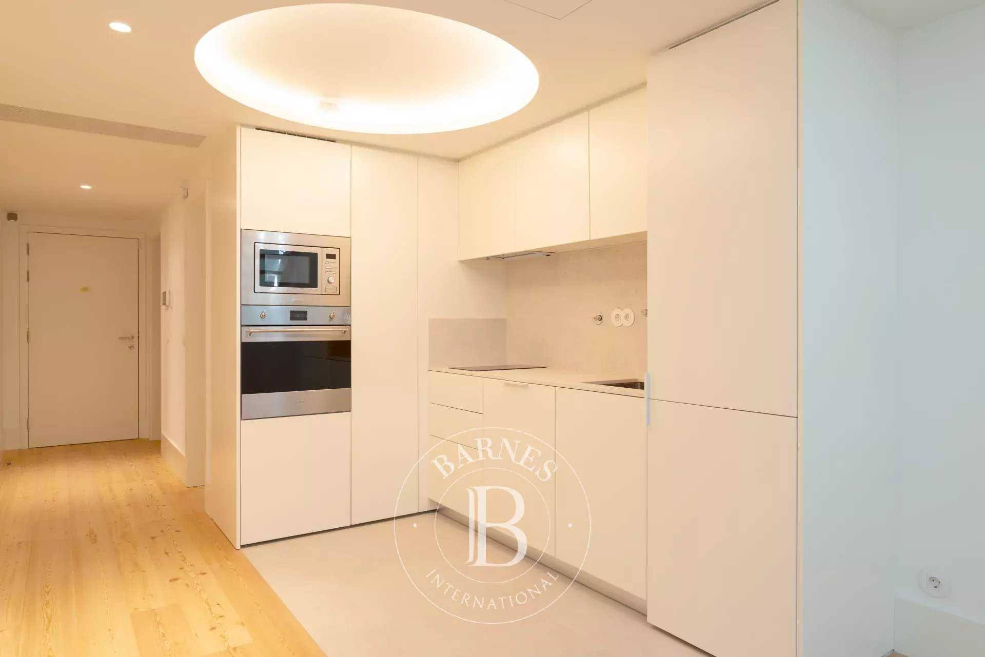 Cedofeita, Ildefonso, Sé, Miragaia, Nicolau, Vitória  - Piso 