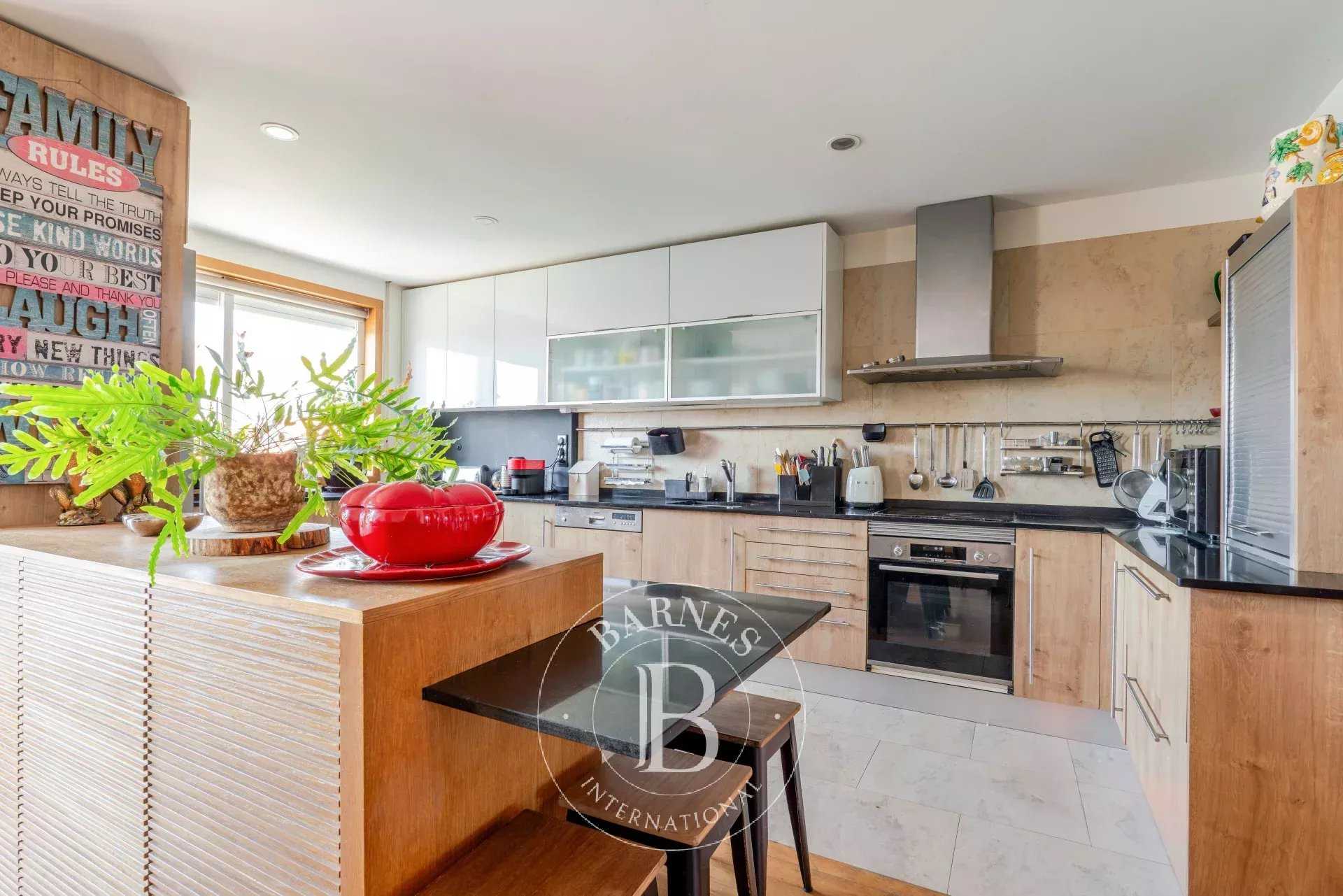 Porto  - Piso 5 Cuartos 4 Habitaciones