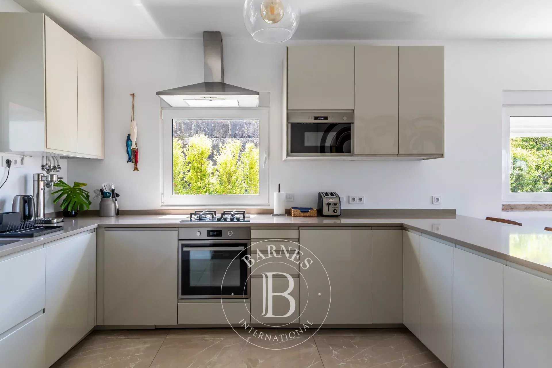 Lisboa  - Maison 5 Pi&egrave;ces 3 Chambres