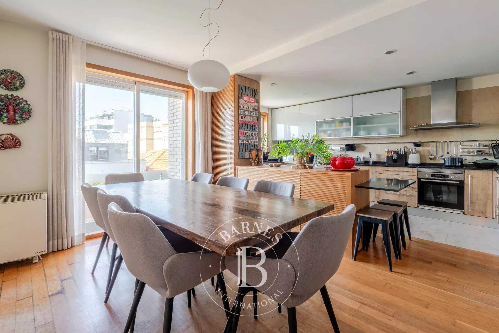 Porto  - Piso 5 Cuartos 4 Habitaciones