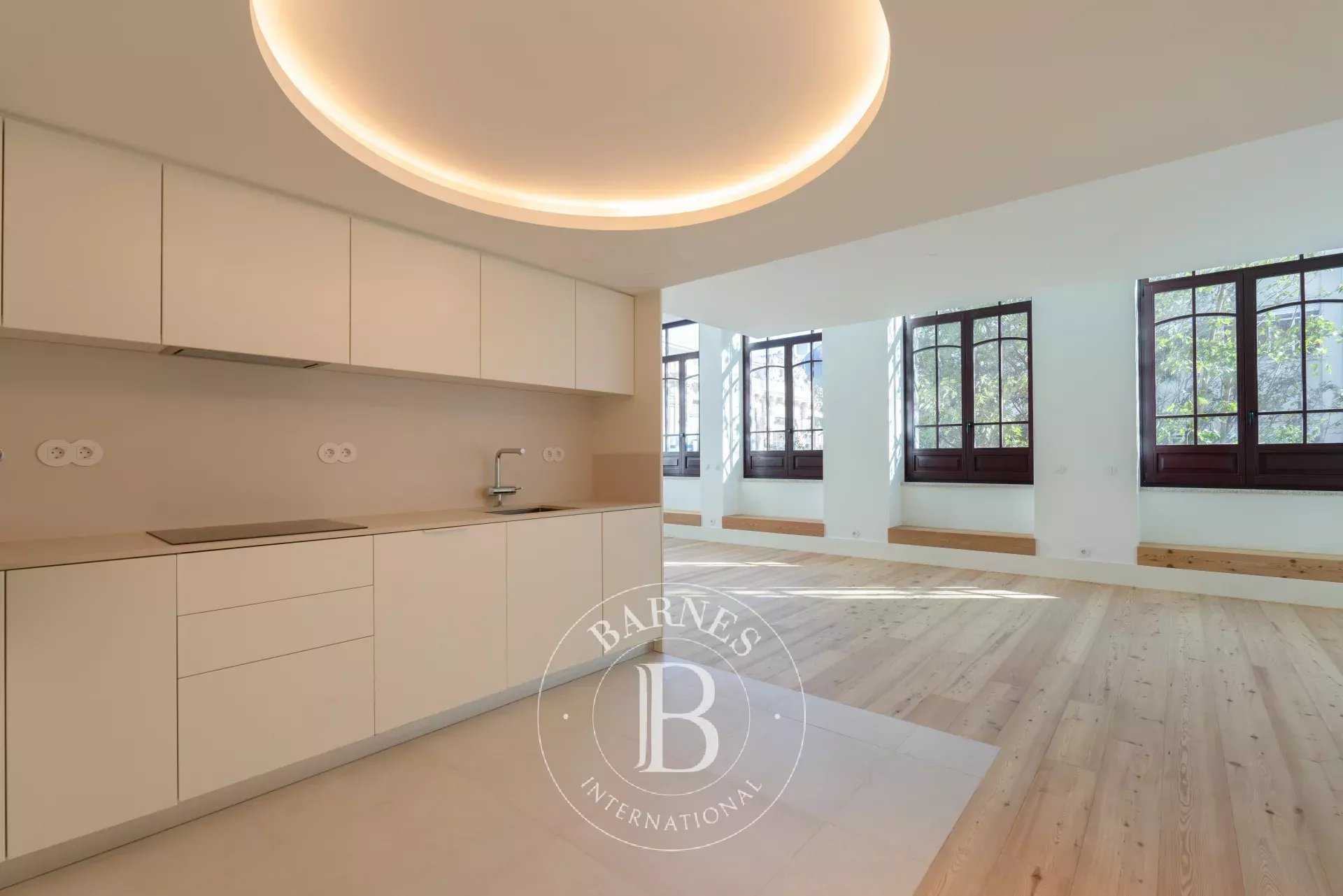 Cedofeita, Ildefonso, Sé, Miragaia, Nicolau, Vitória  - Piso 