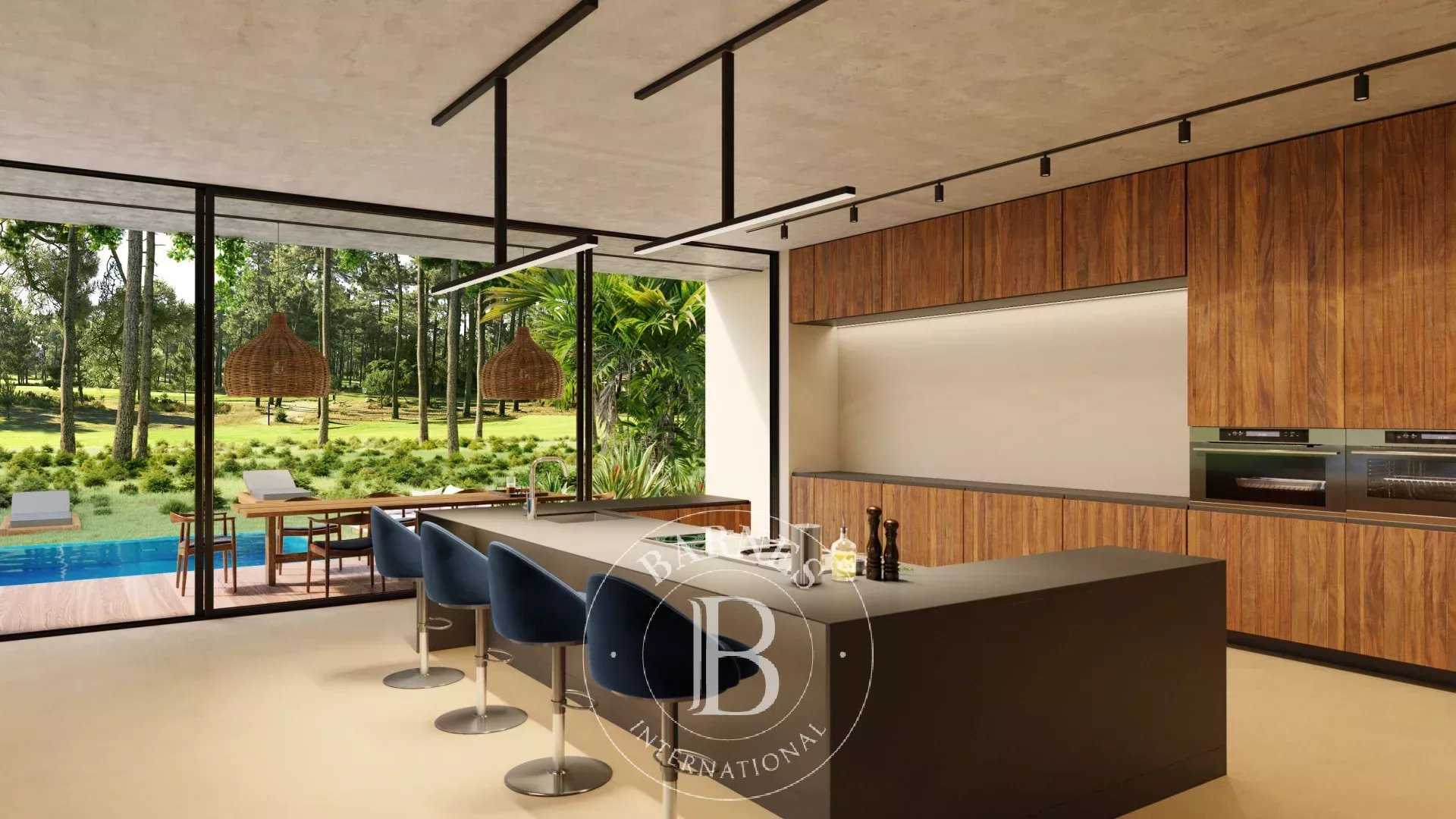 Charneca de Caparica e Sobreda  - House 4 Bedrooms