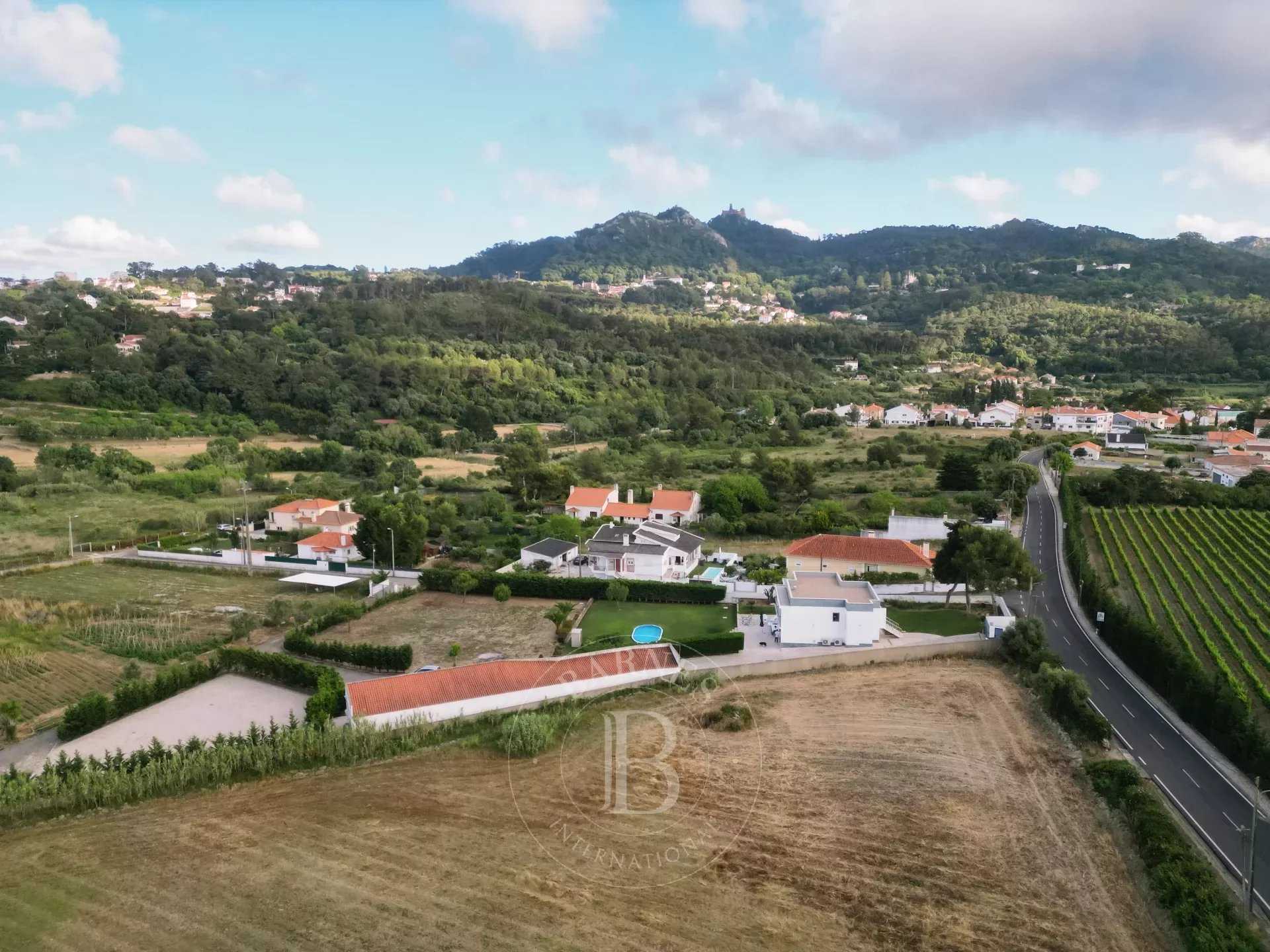 Property Sintra  -  ref 84007947 (picture 1)