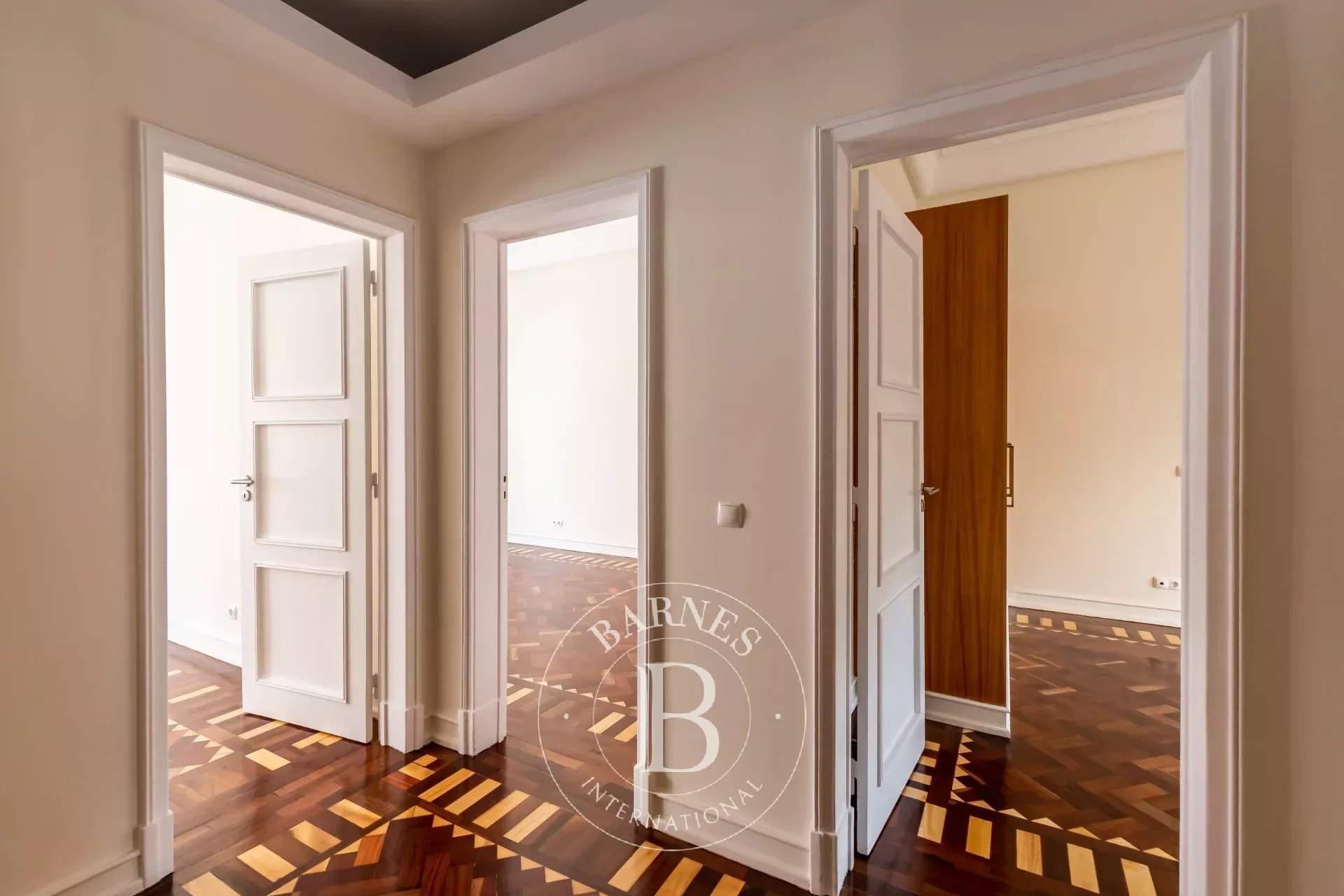 Areeiro  - Apartment 5 Bedrooms - picture 7