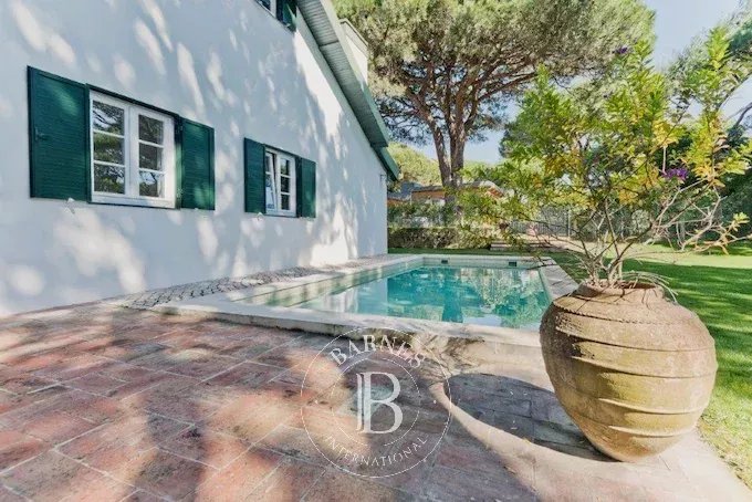   - House 5 Bedrooms - picture 2