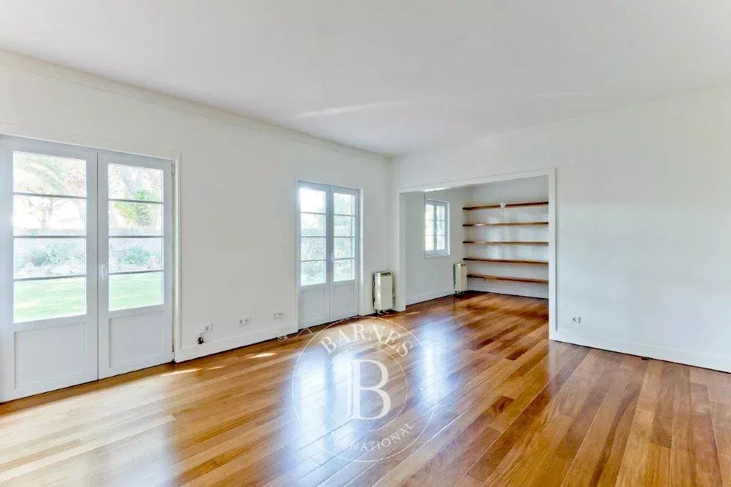   - House 5 Bedrooms - picture 5