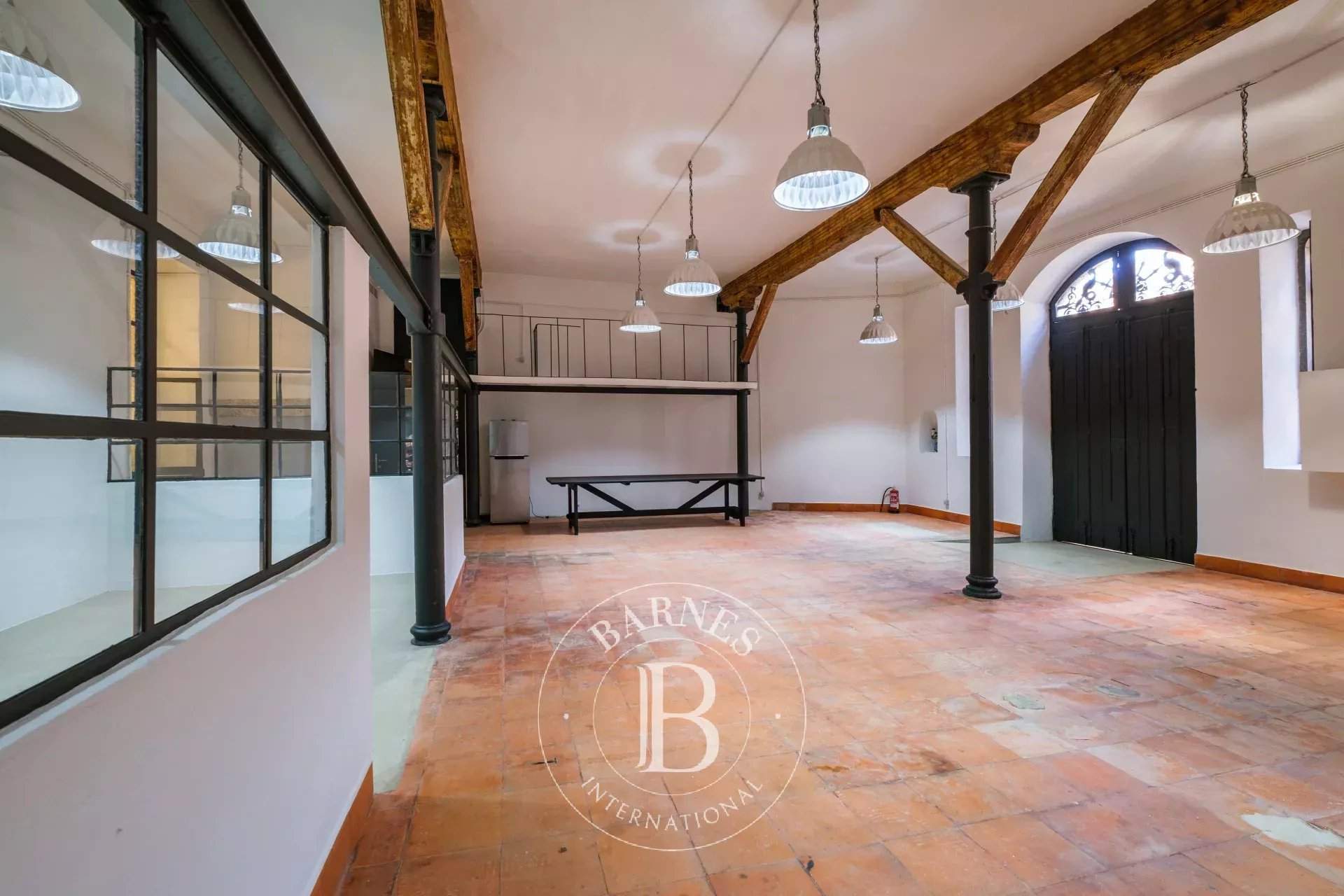 Santa Maria Maior  - Building 7 Bedrooms - picture 8