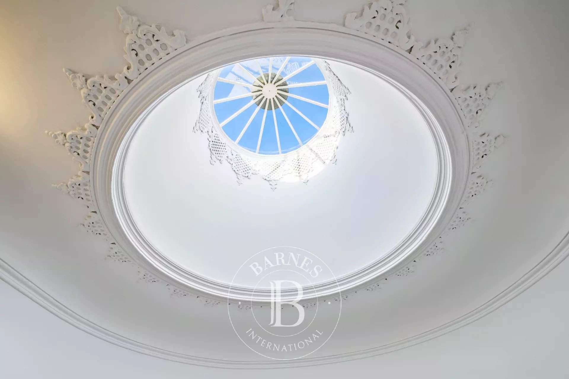 Santa Maria Maior  - Building 7 Bedrooms - picture 6