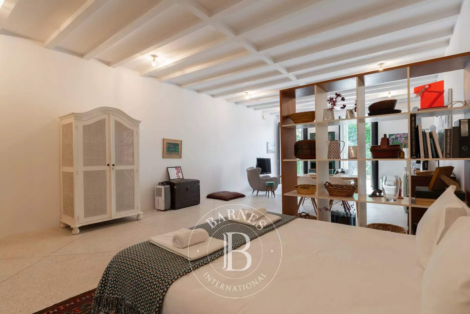   - Studio 1 Bedroom - picture 9