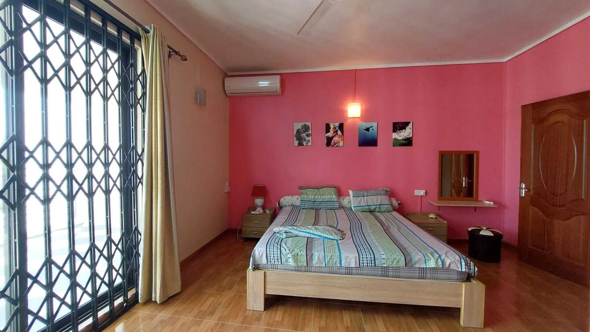 Bain Boeuf  - Villa jumelée 10 Pi&egrave;ces 9 Chambres