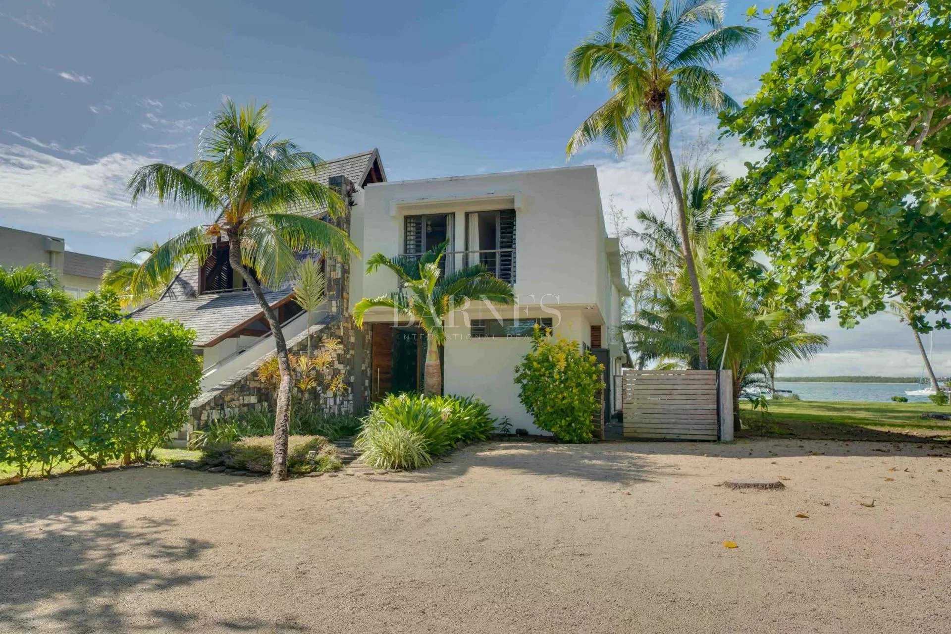 Trou d'Eau Douce  - Villa 5 Bedrooms