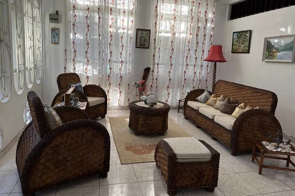 Roches Noires  - Property 7 Bedrooms