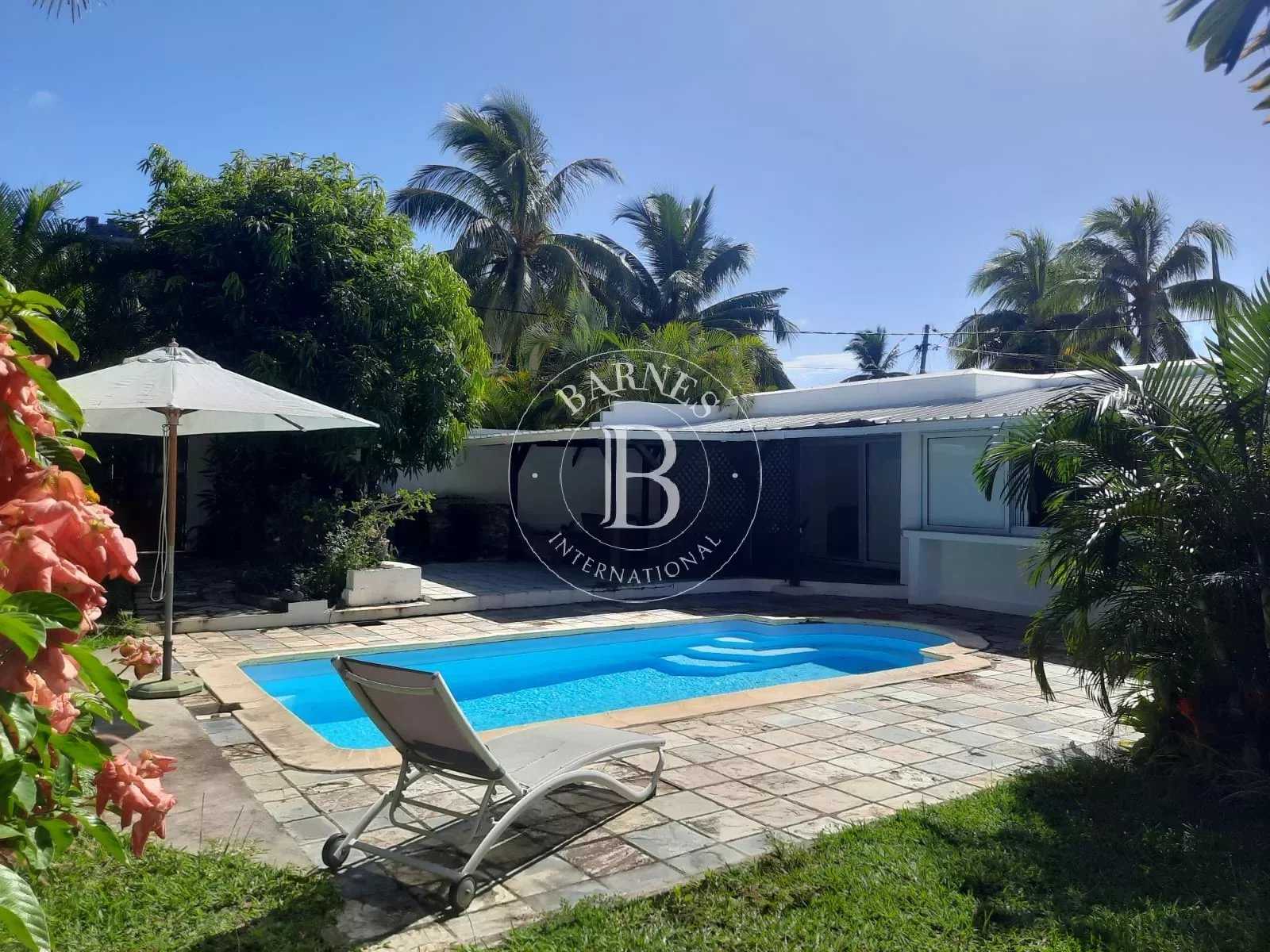 House Blue Bay
